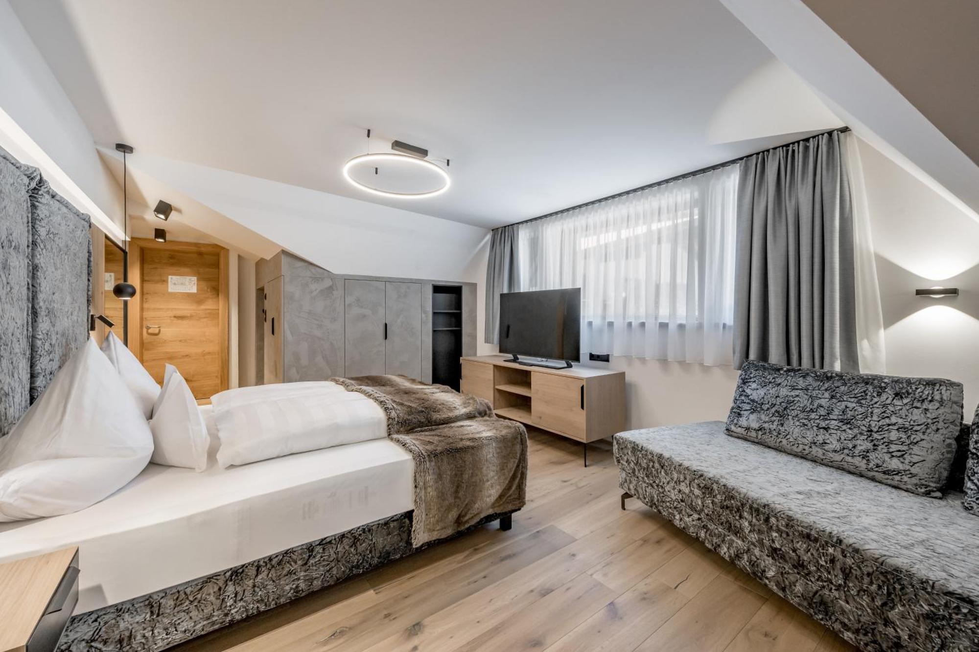 Junior Suite with Balcony