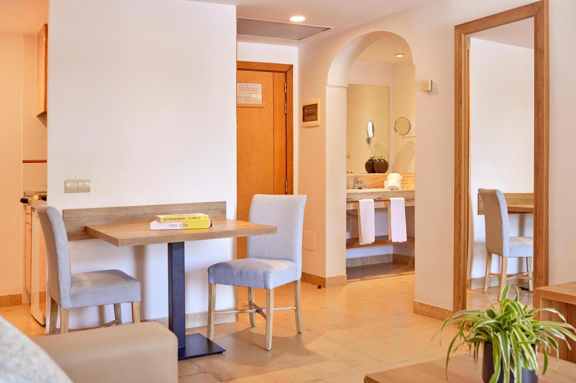 One-Bedroom Suite