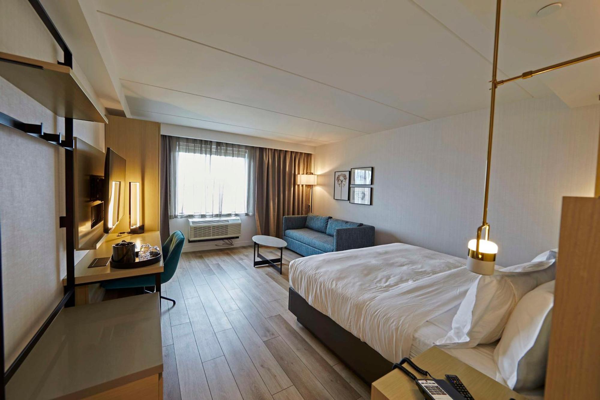 Deluxe King Room with Sofa Bed