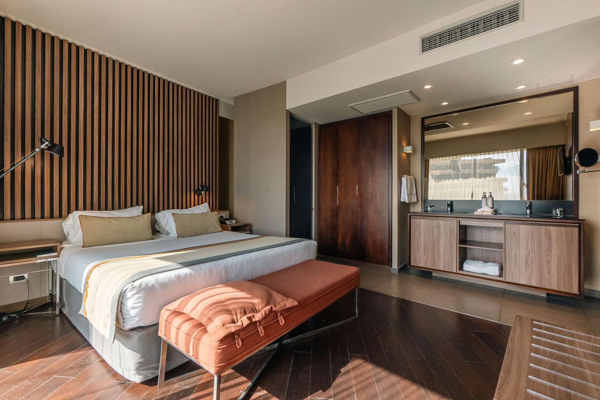 Junior King Suite with Seating Area