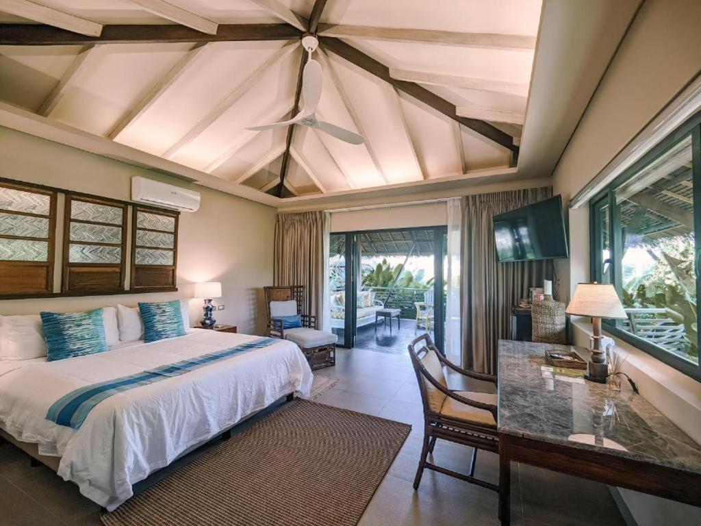 King Pool Villa
