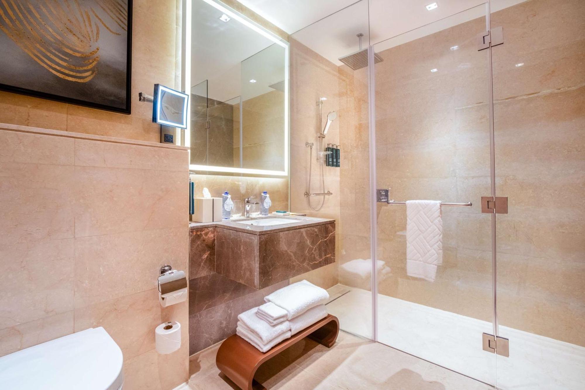 Executive King Room with River View