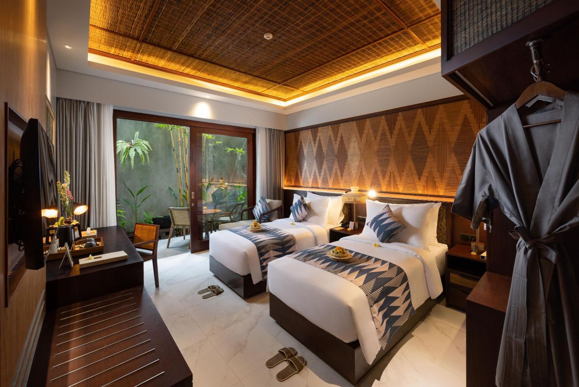 Deluxe Twin Room and Daily Afternoon Tea