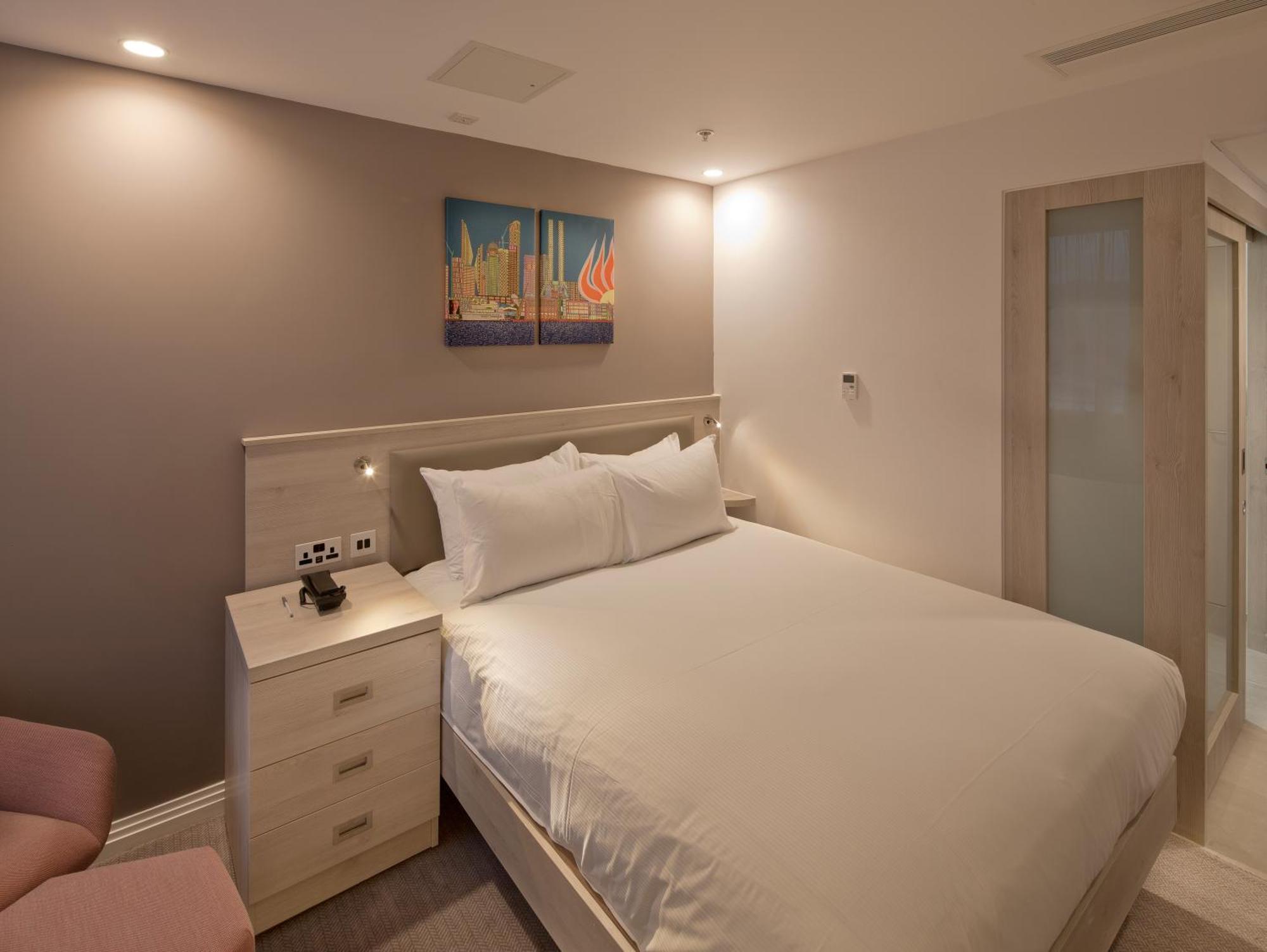 Queen Room