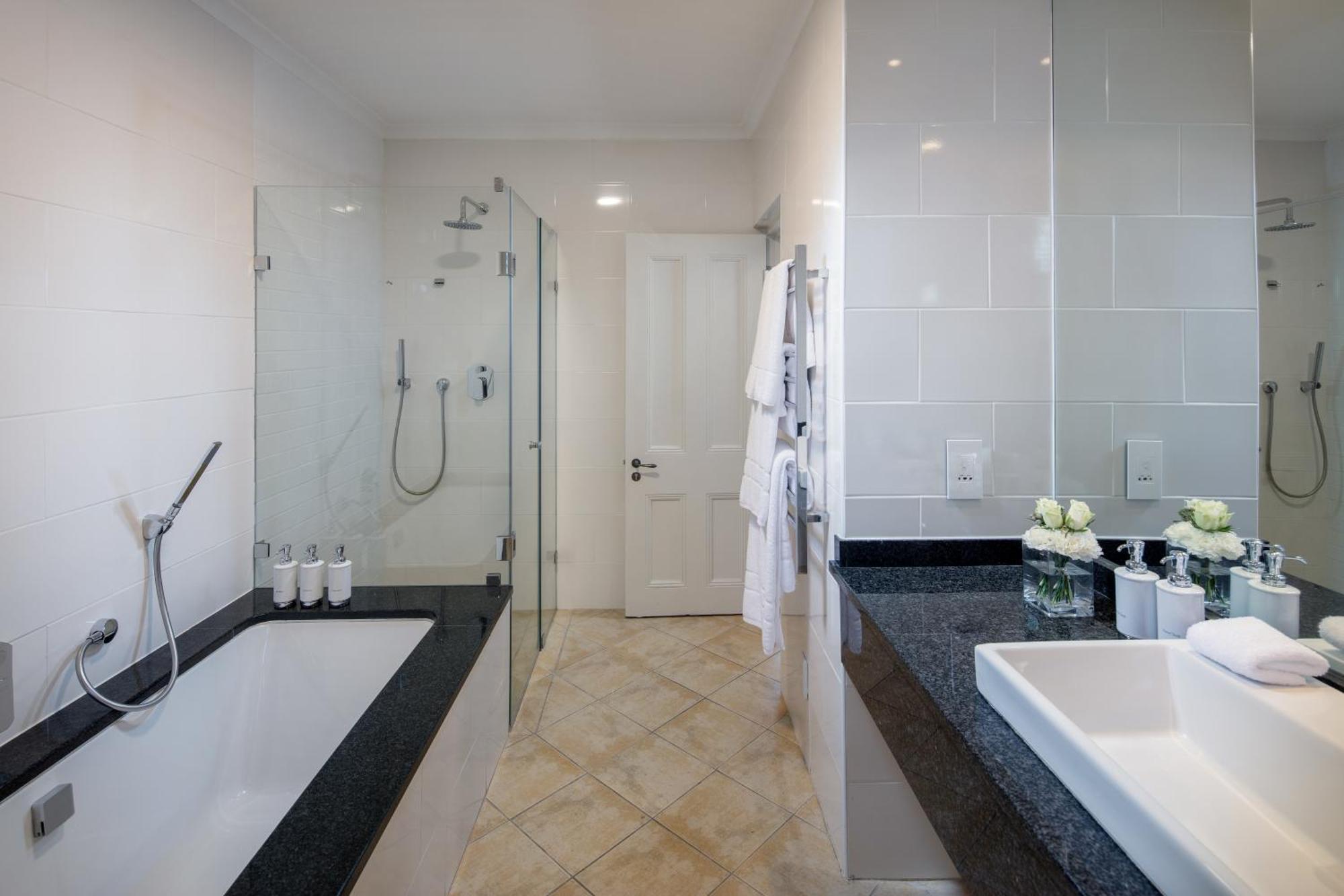 Auberge Room