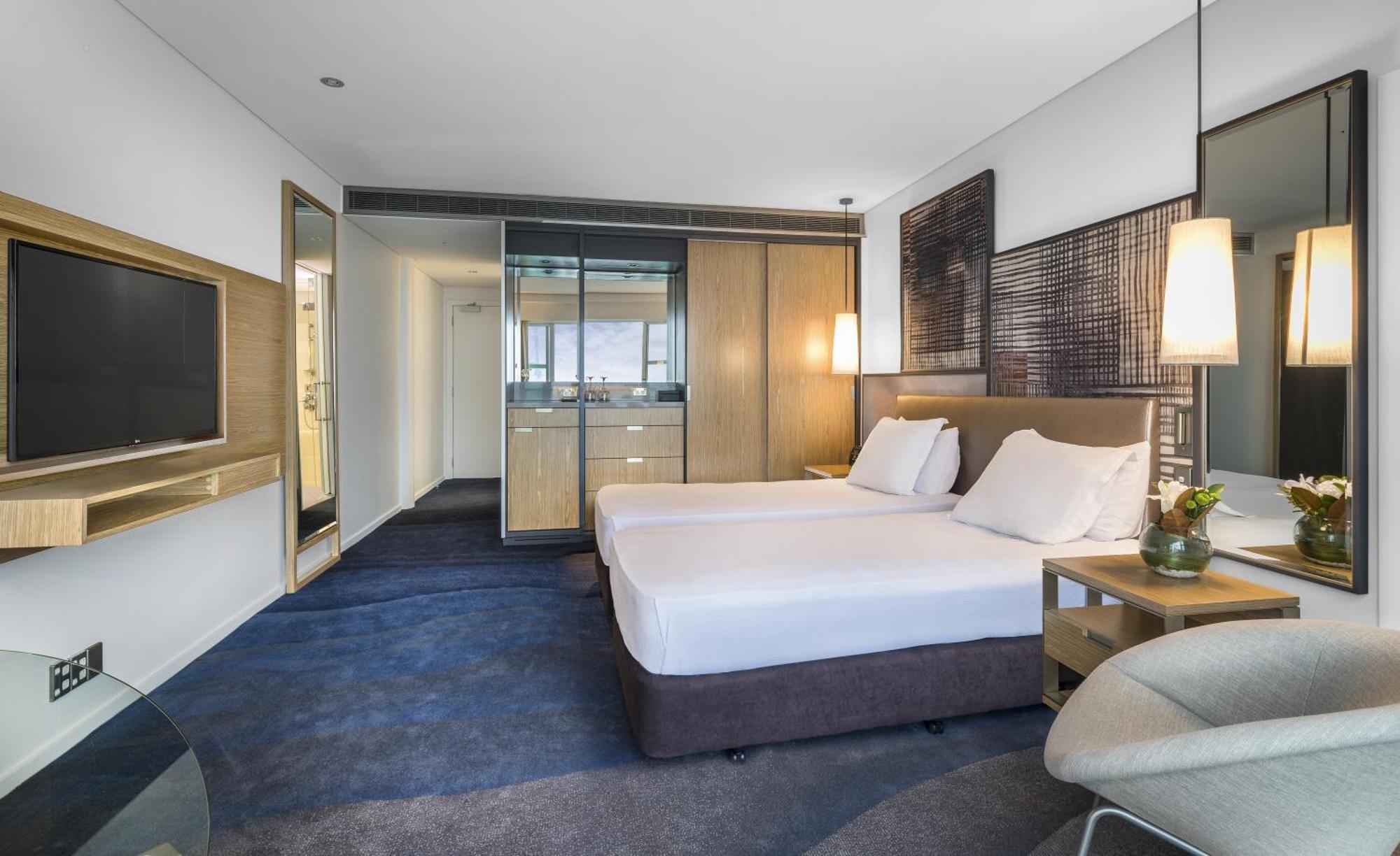 Deluxe Twin Room with Harbor View