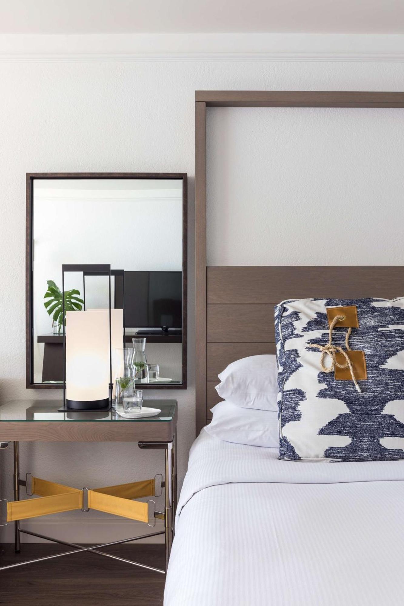 Queen Room Two Queen Beds Coconut Waterfront View