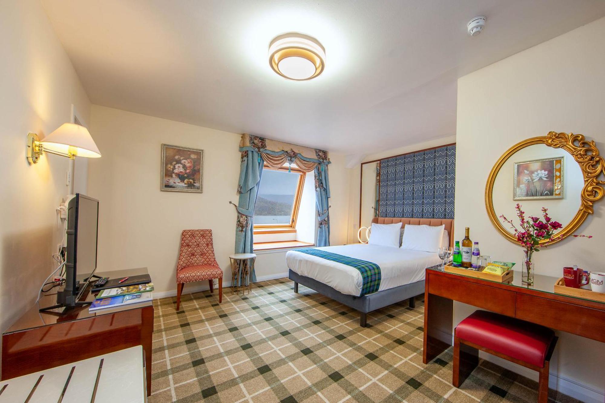 Junior Suite with Loch View