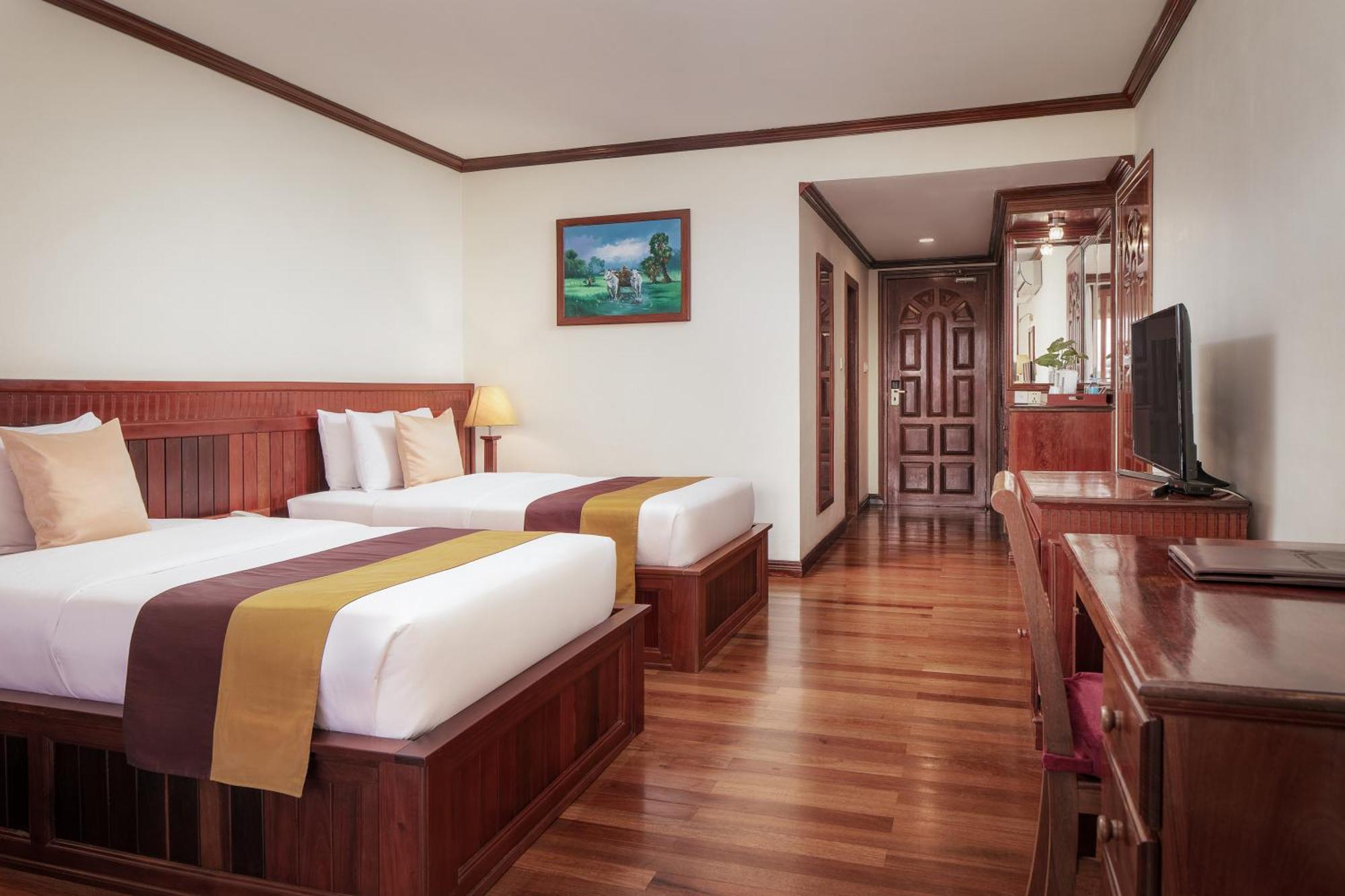 Deluxe Twin Room with Balcony