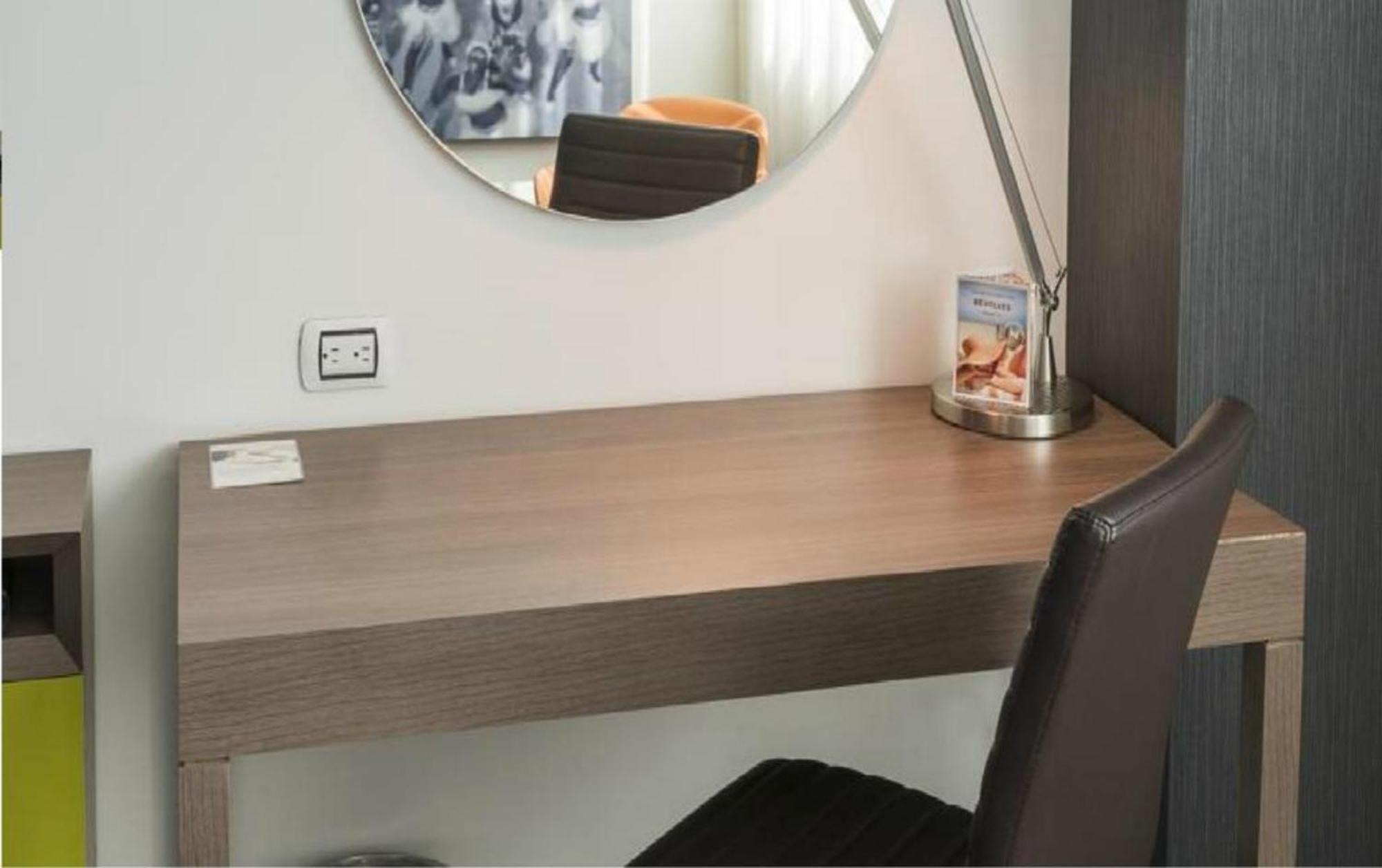 Double Room with Two Twin Beds - Non-Smoking