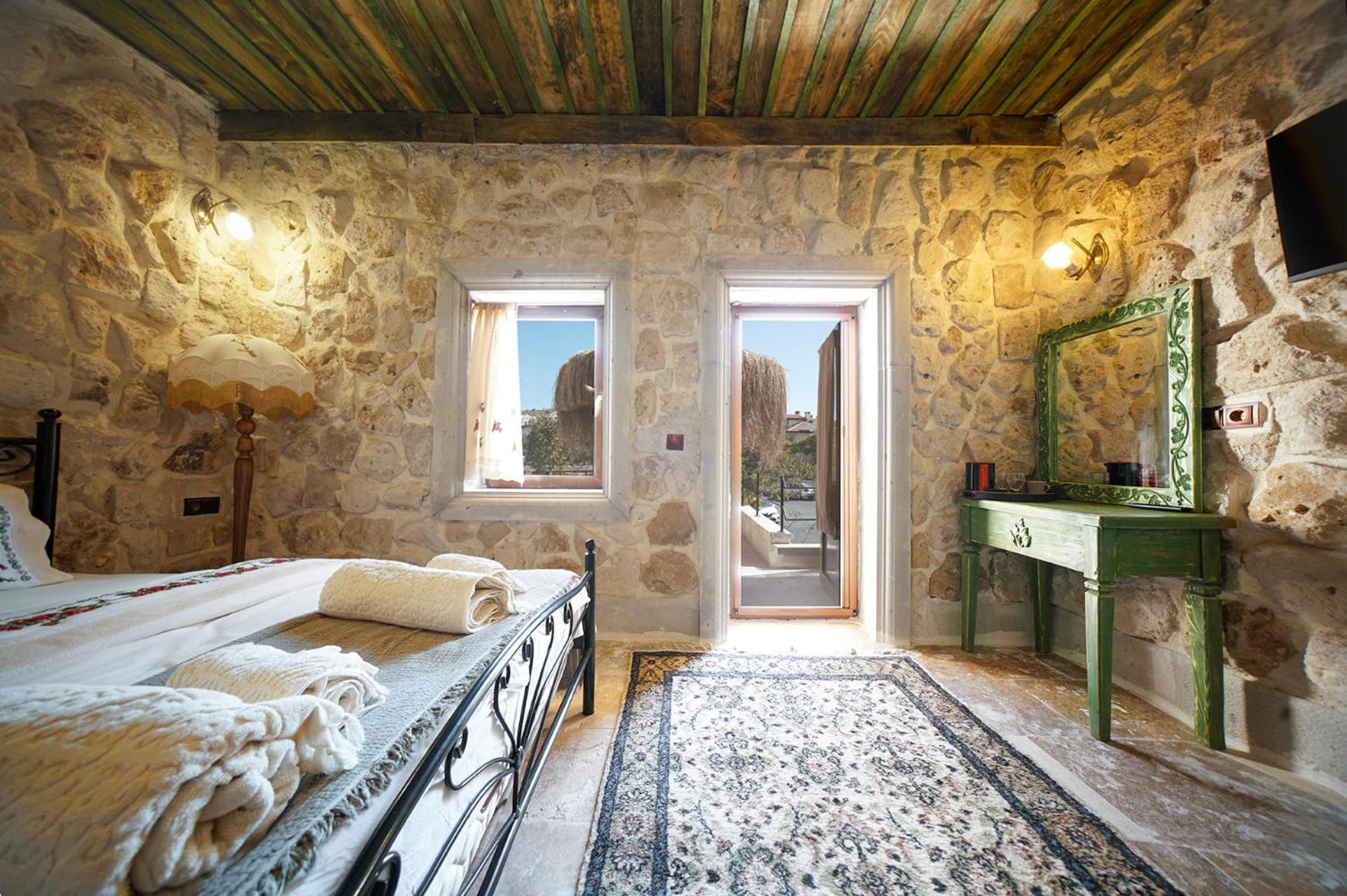 Queen Room with Balcony