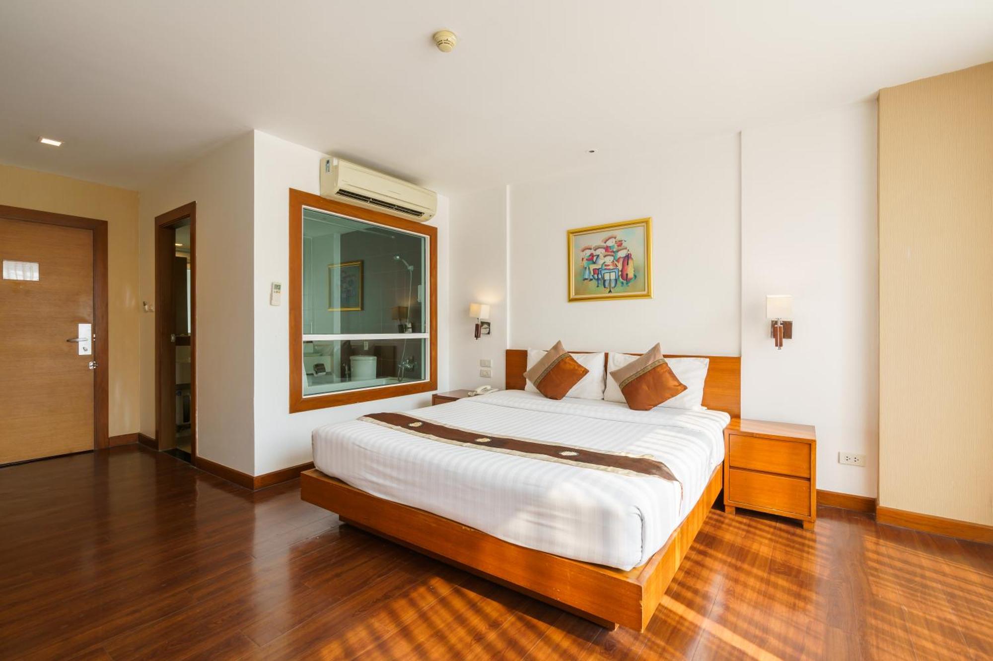 Standard King Room
