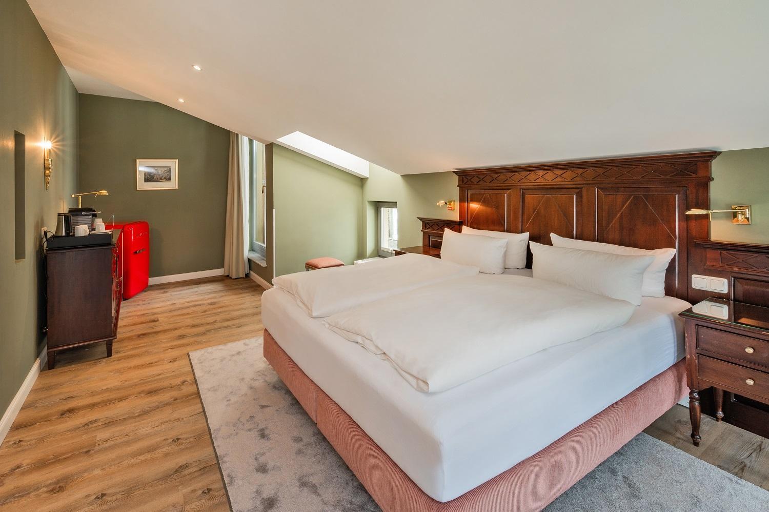 Junior Suite Land Side