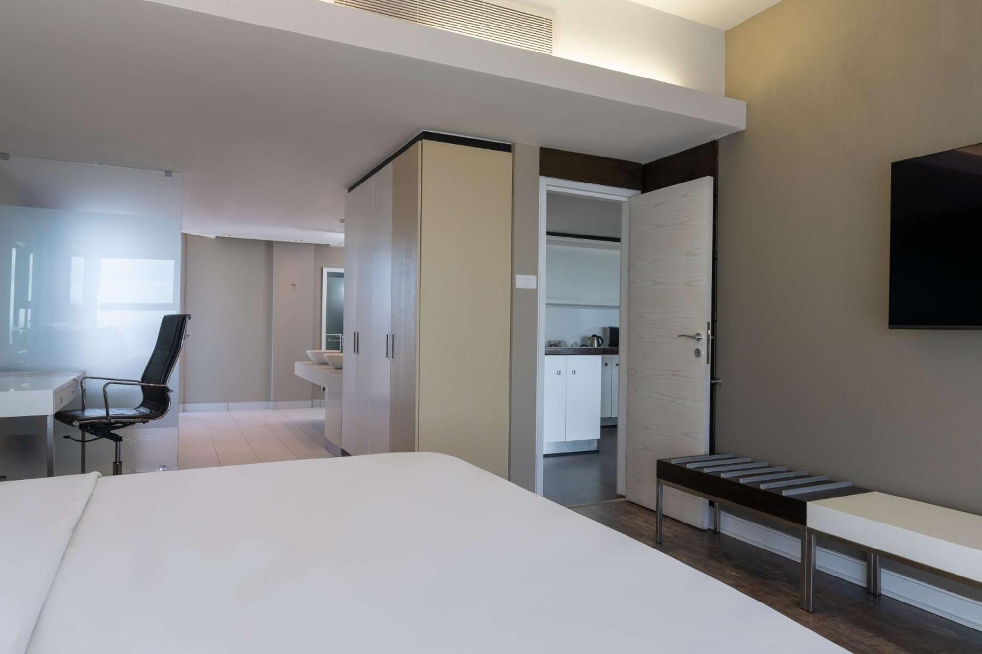Suite with Ocean View