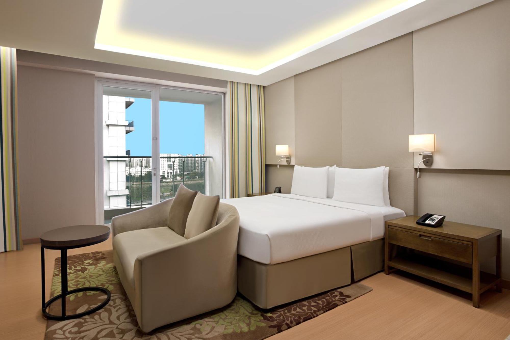 King Bed Deluxe Studio with Balcony