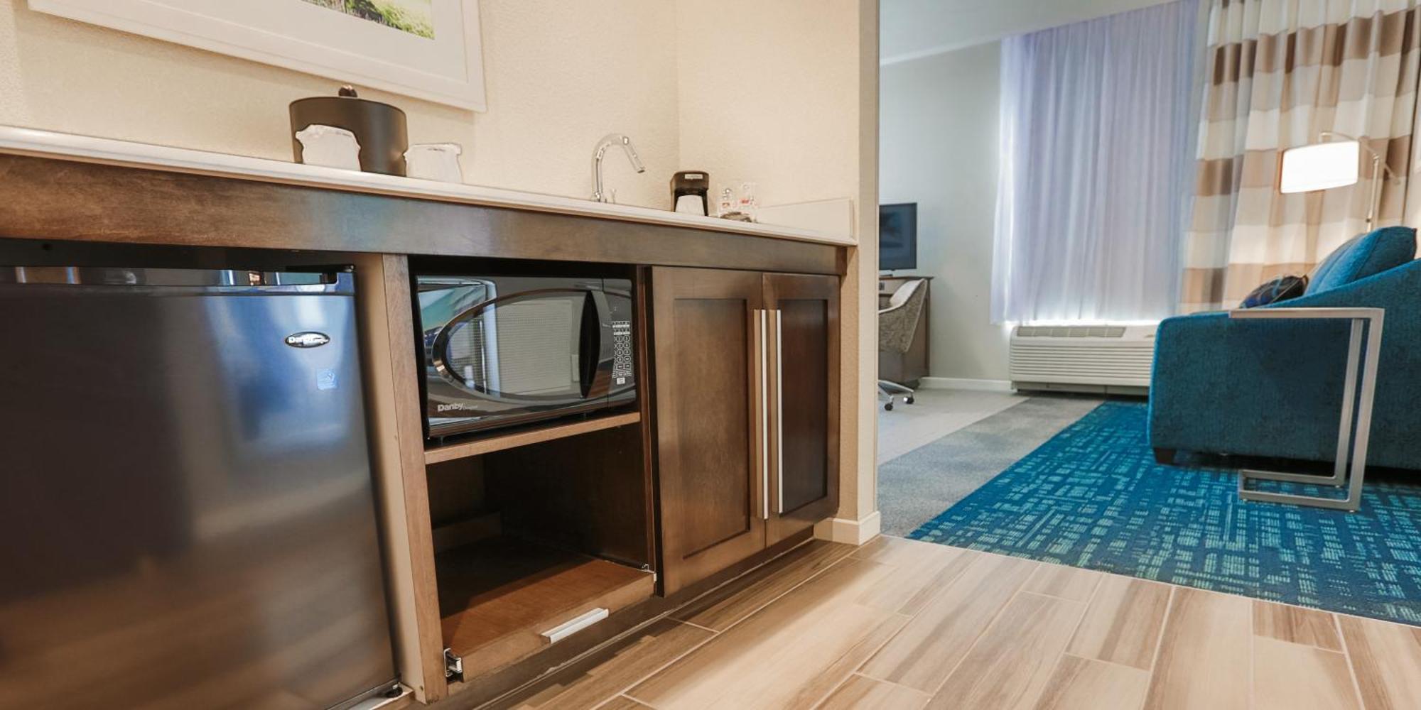 Queen Studio Suite with Two Queen Beds - Non-Smoking