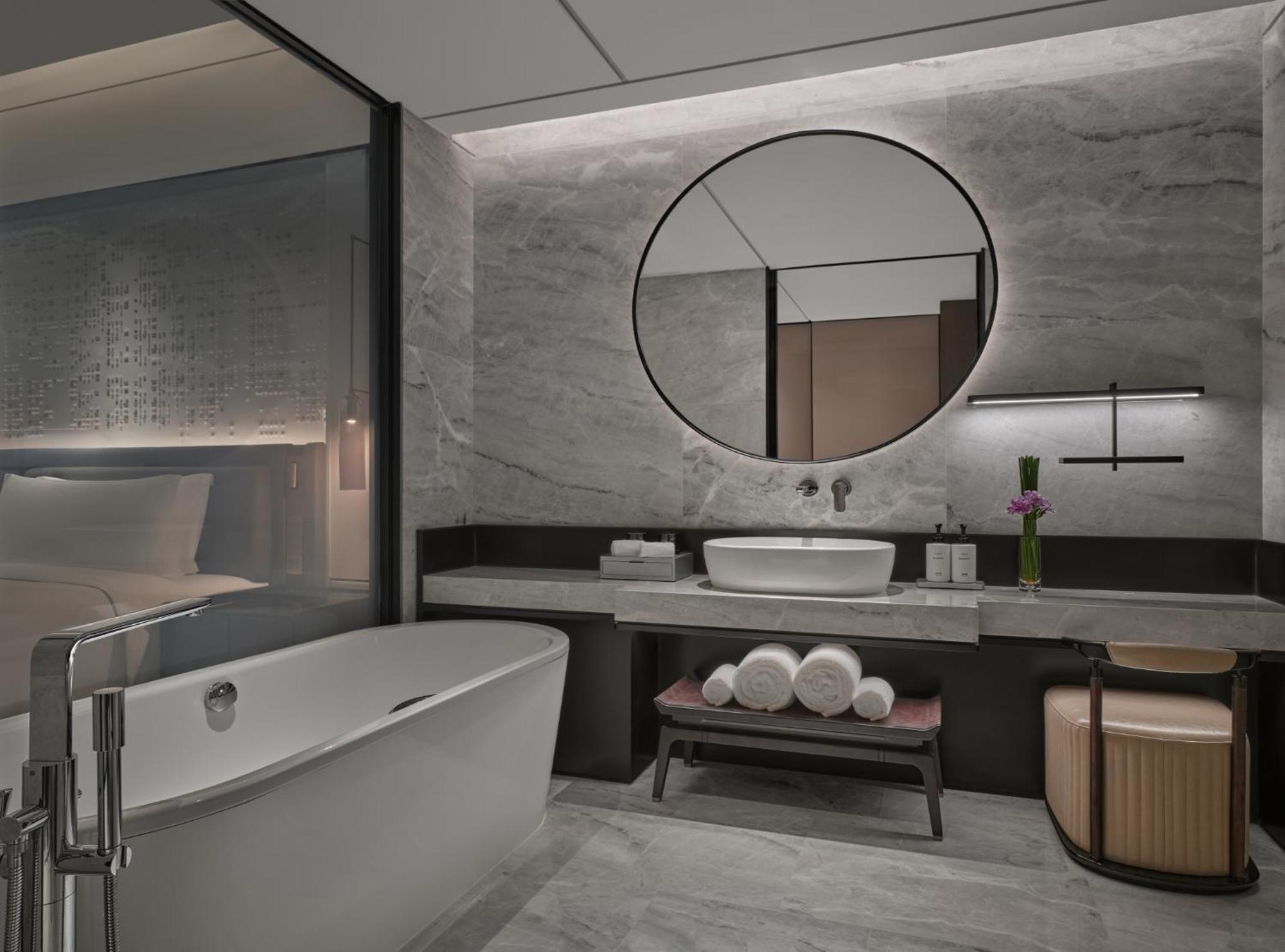 Classic Twin Room with City View