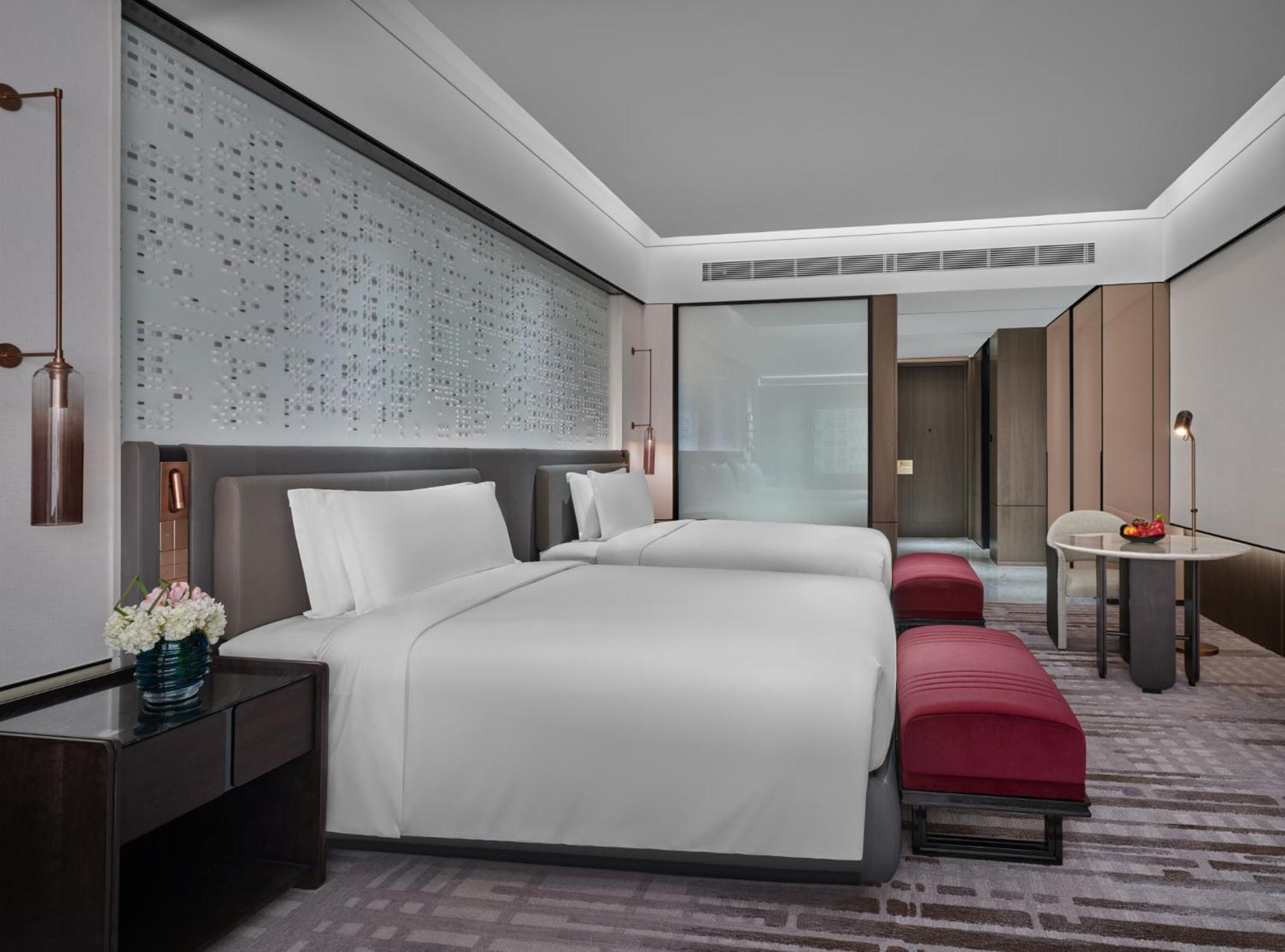Classic Twin Room with Lounge Access
