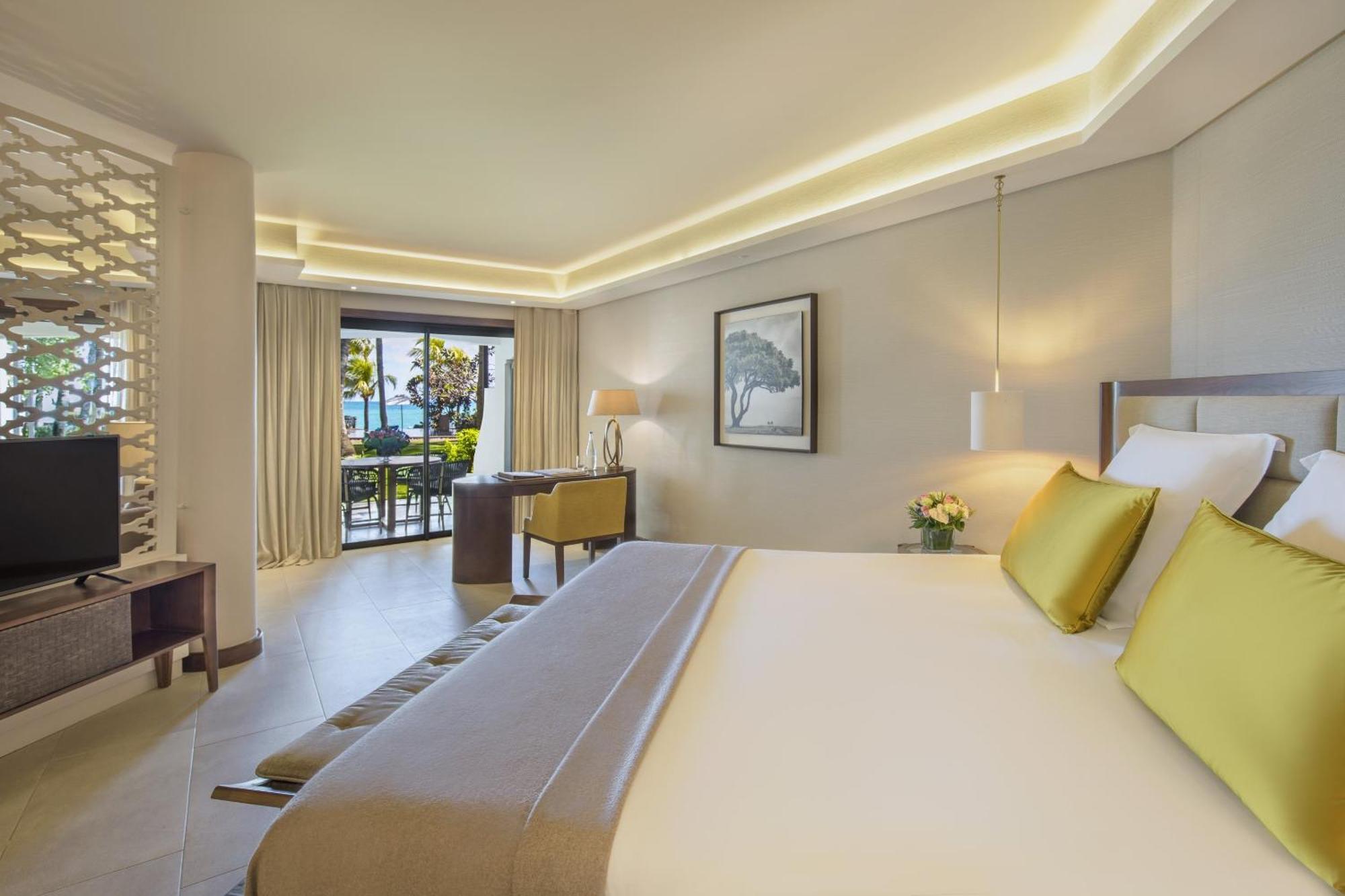 Palm Suite (2 Adults + 1 Child) + A One Hour Complimentary Massage Per Adult Only Per Stay