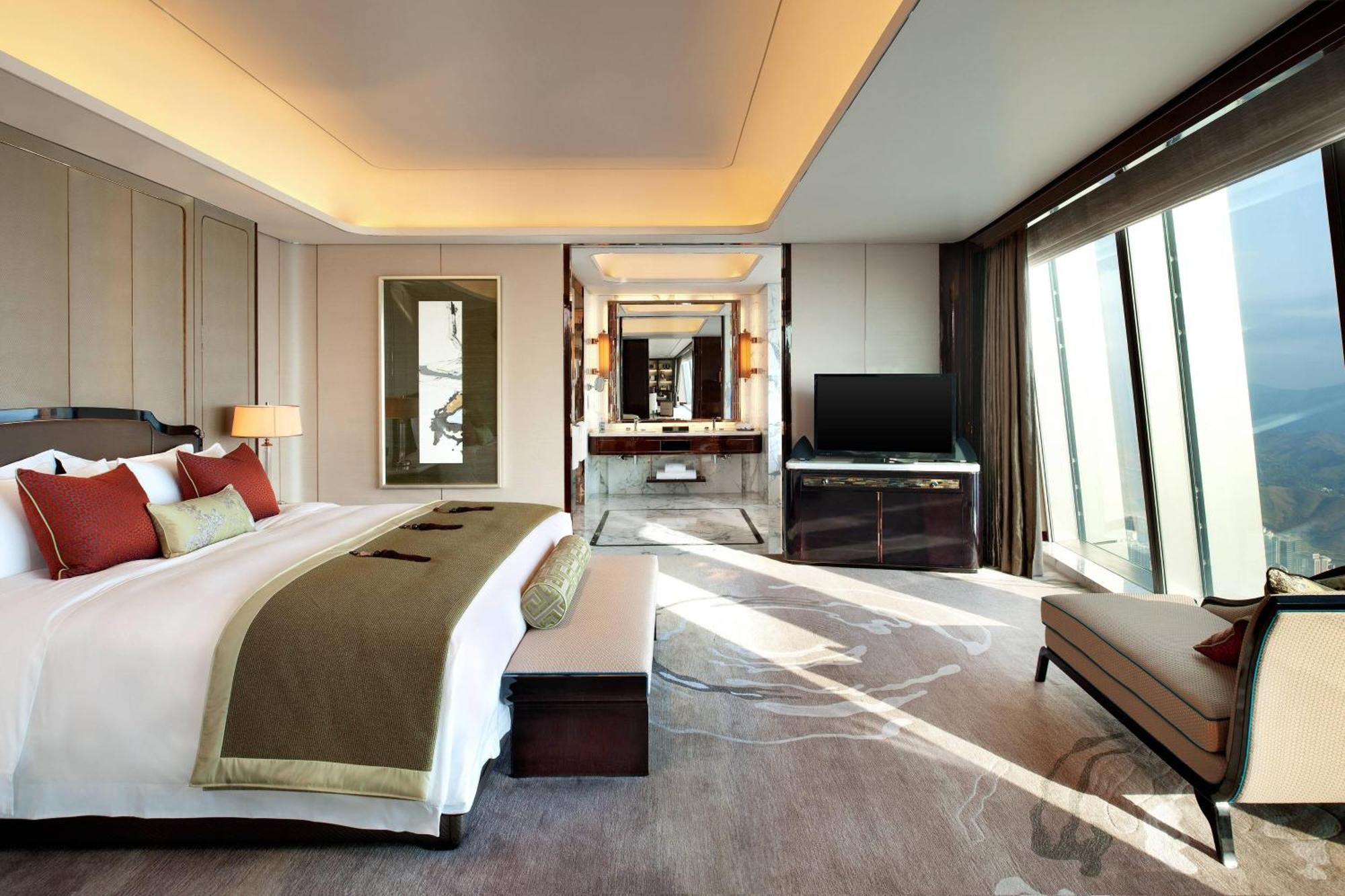 2 Bedroom Presidential Suite, 1 King, Skyline view