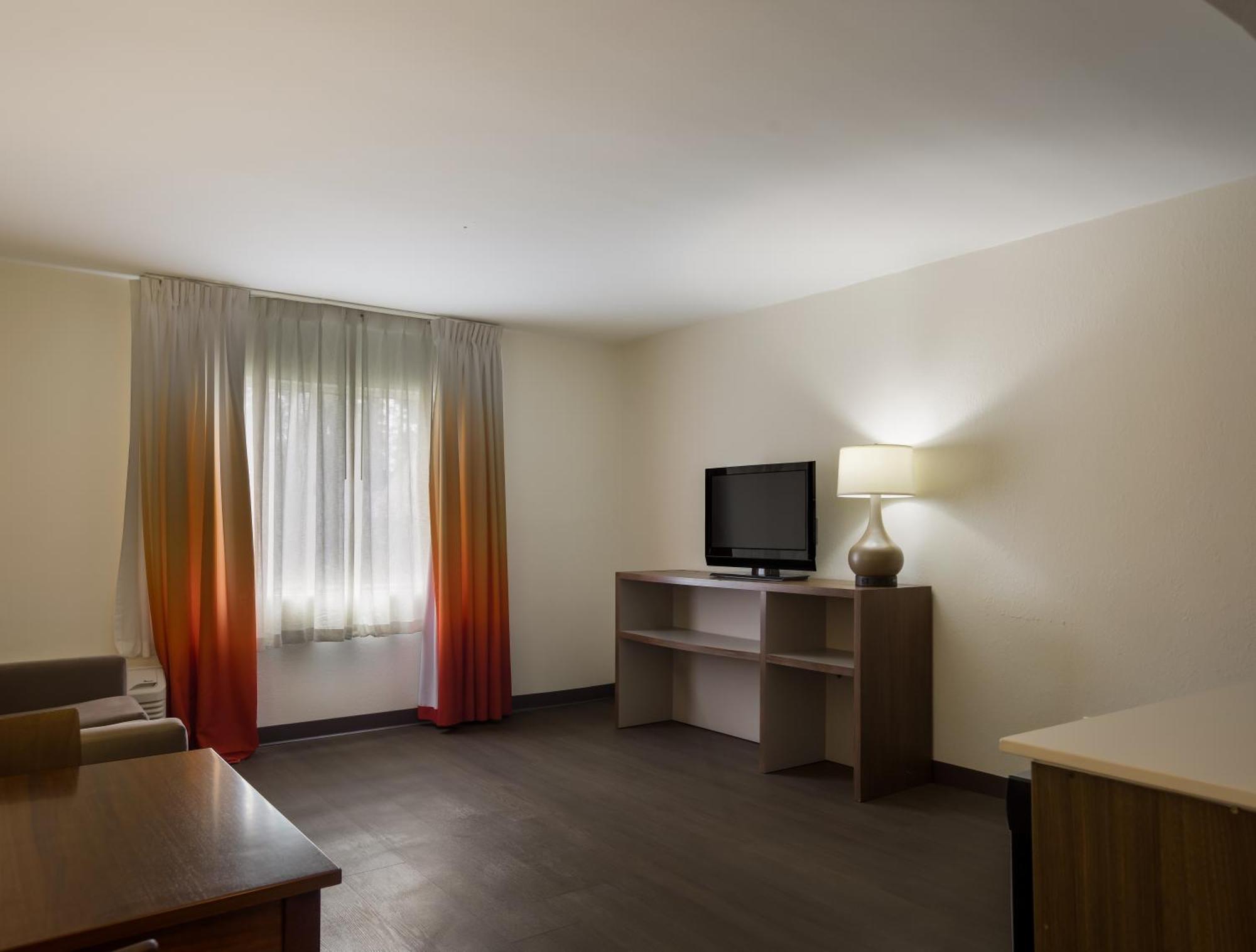 King Suite with Sofa bed - Non Smoking/Interior Hall/Pet Friendly
