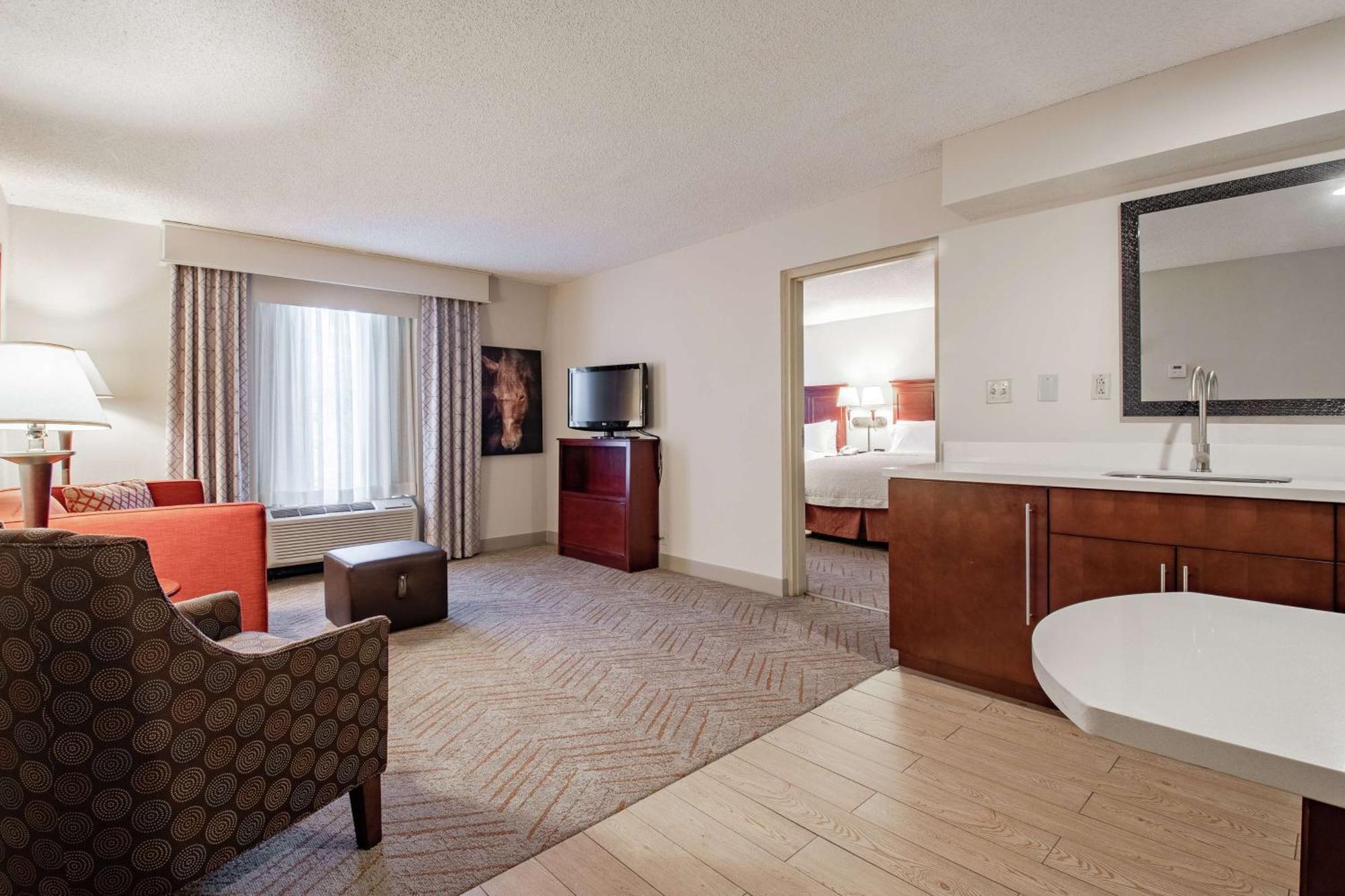 Queen Suite with Two Queen Beds - Non-Smoking