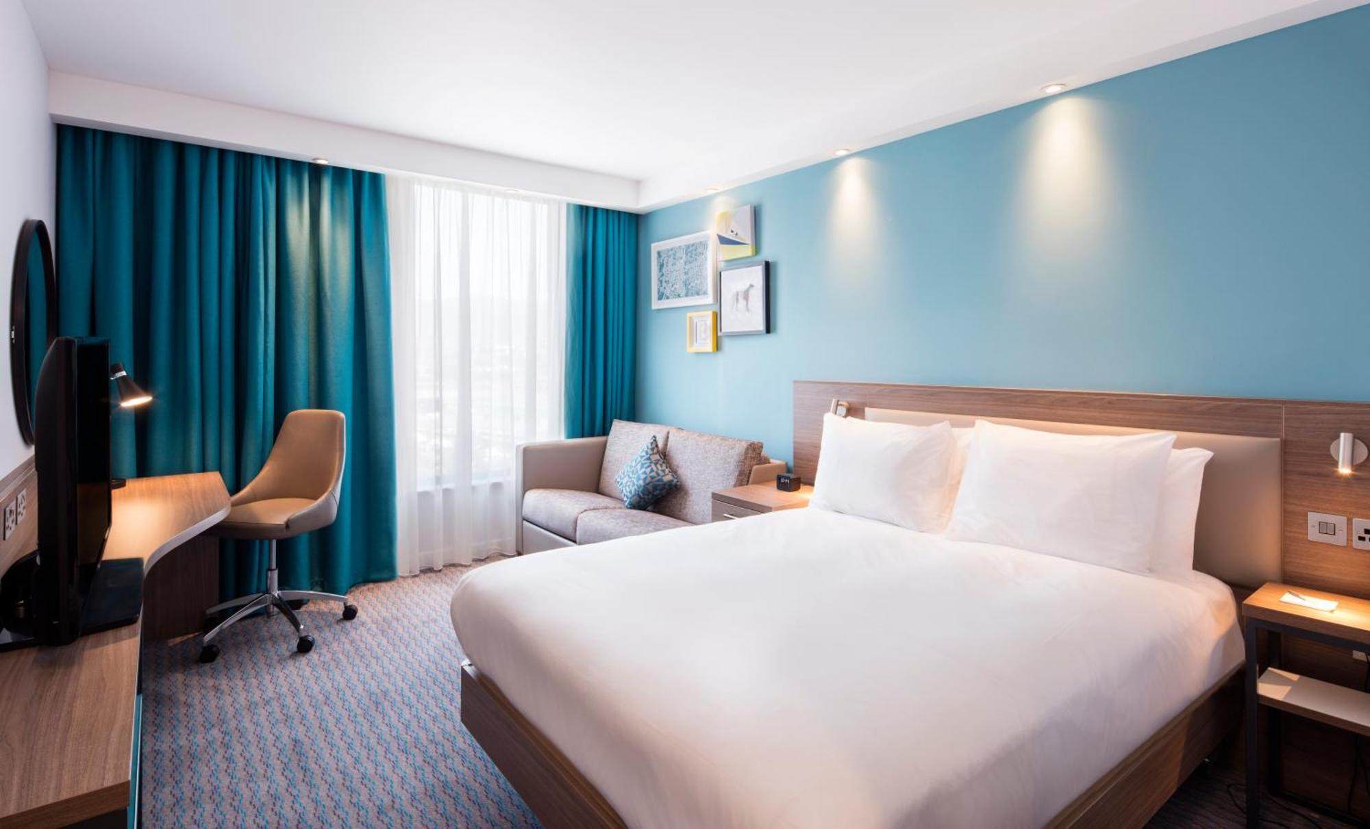 Queen Room - Accessible