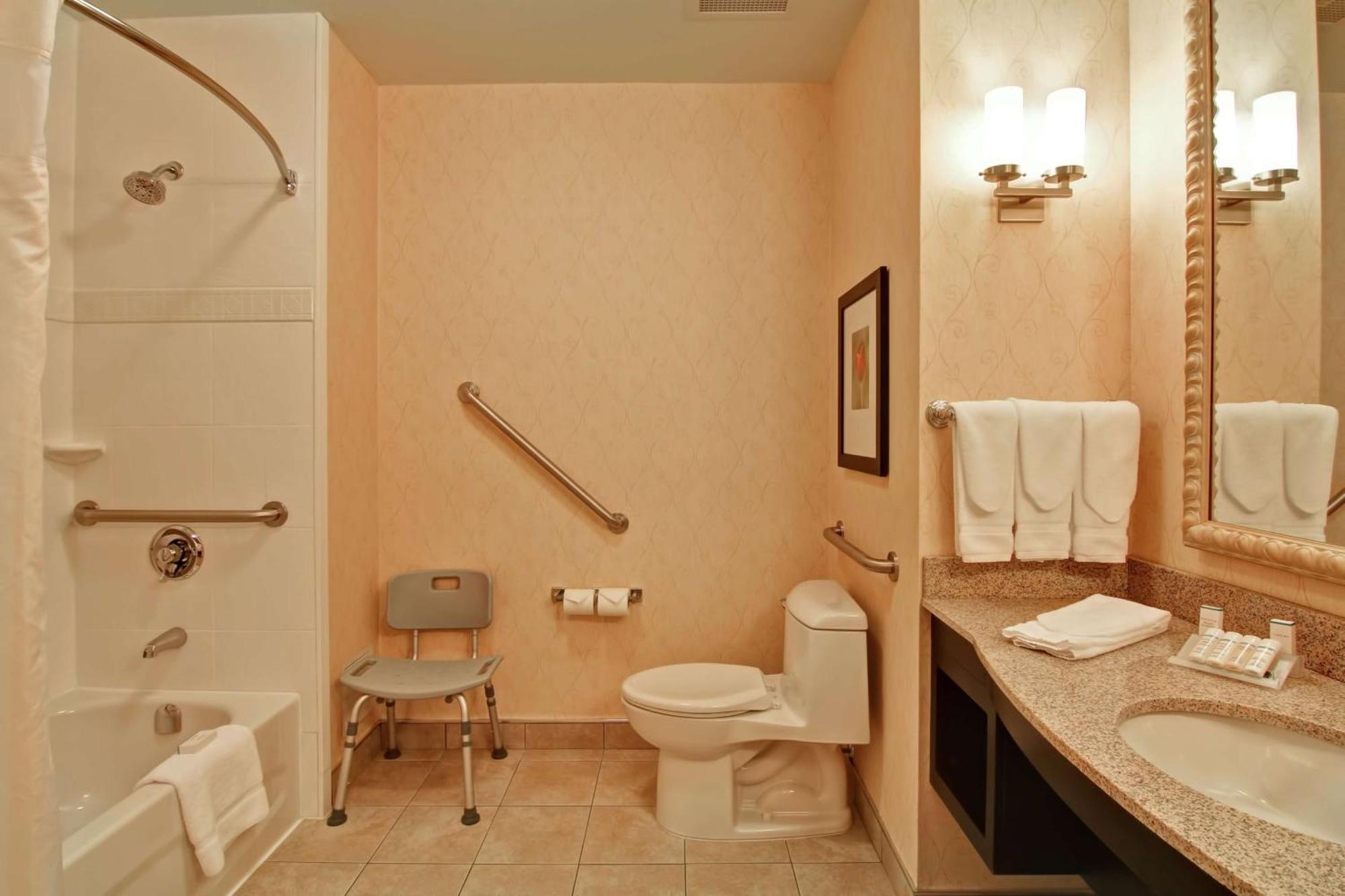 Queen Room with Two Queen Beds and Accessible Tub - Mobility Access