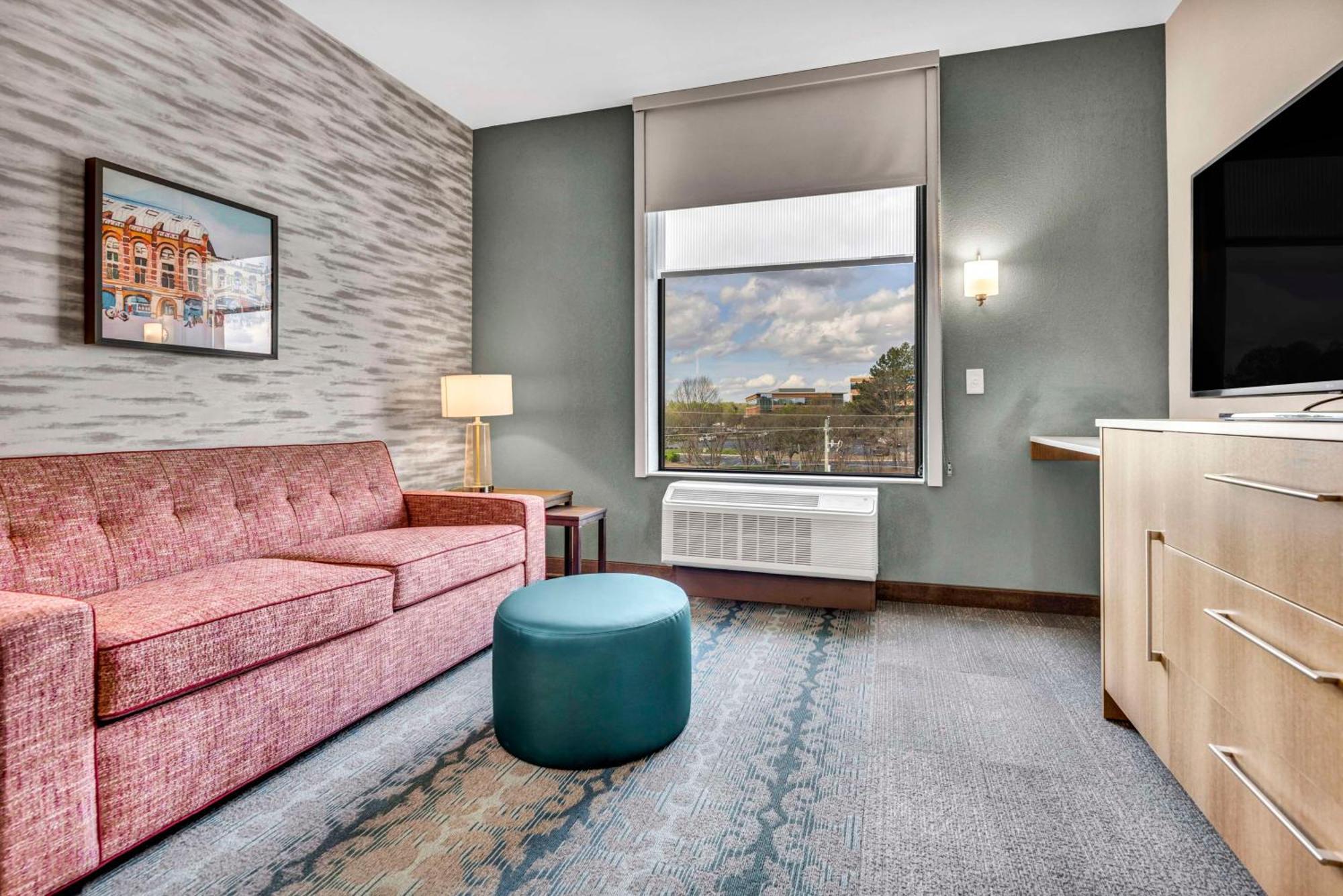 King Suite with Roll-In Shower - Mobility Accessible