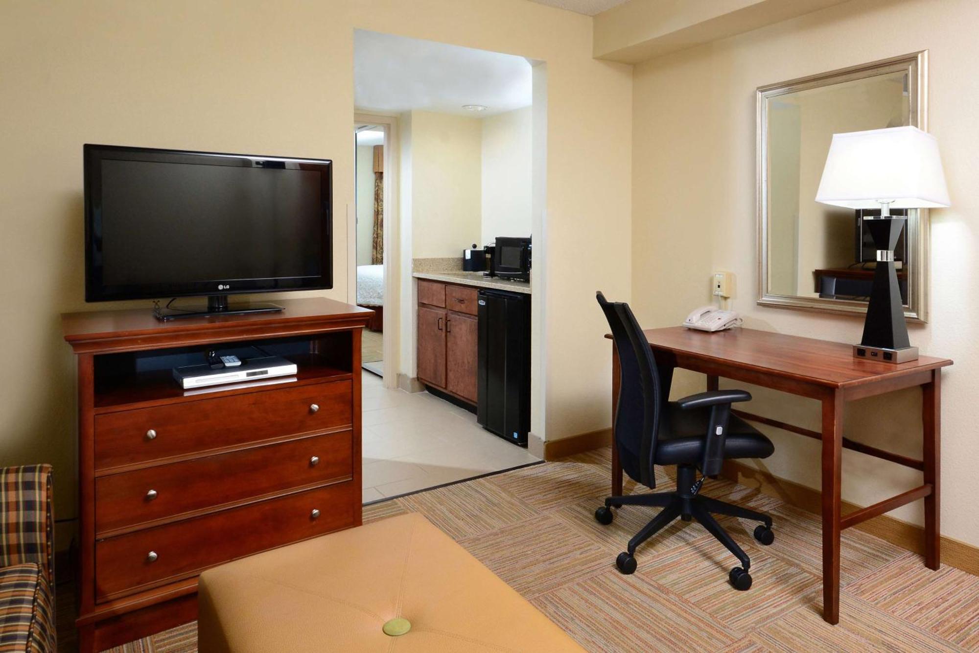 Executive One-Bedroom King Suite - Non-Smoking