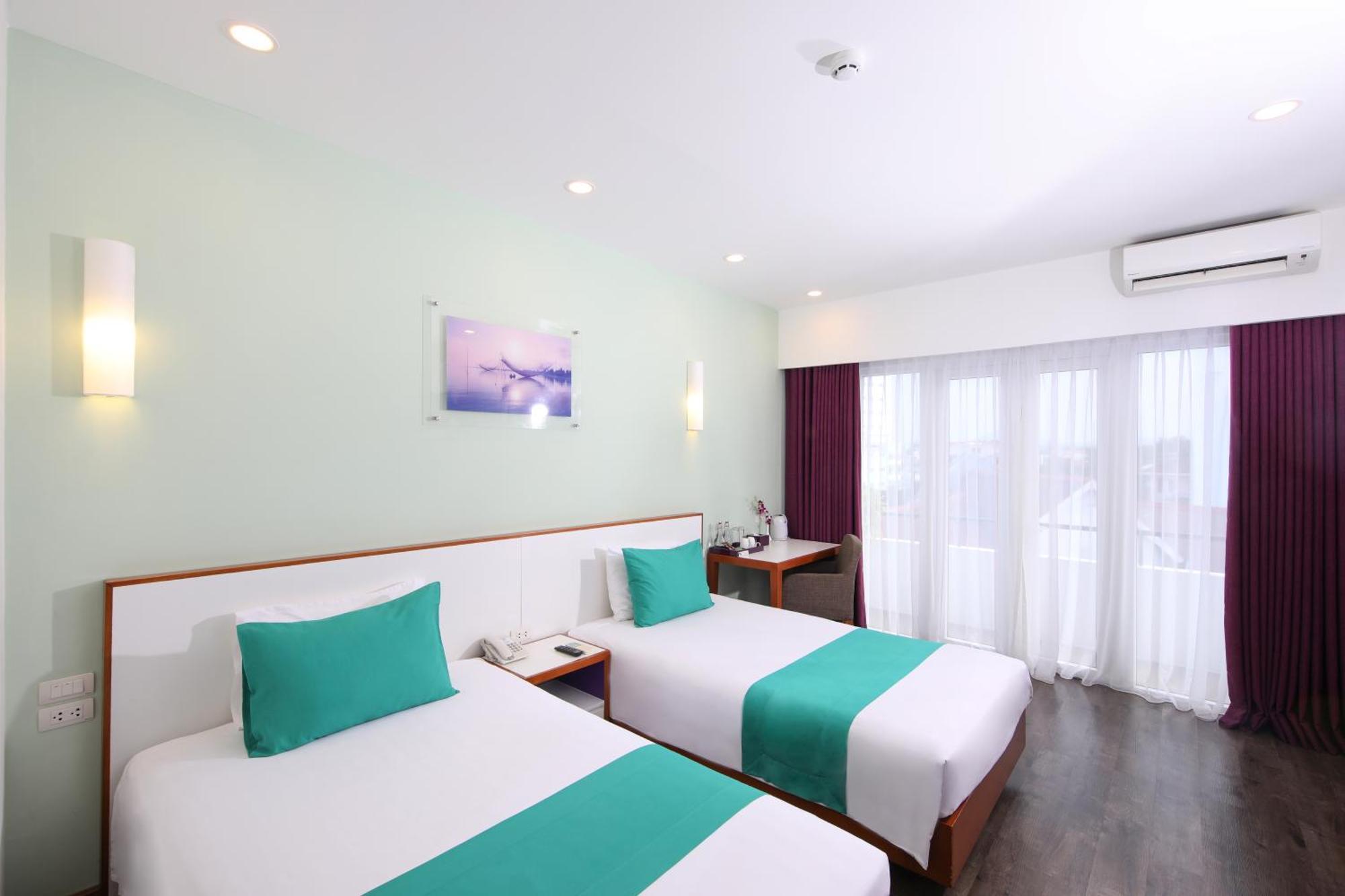 Deluxe Twin Room