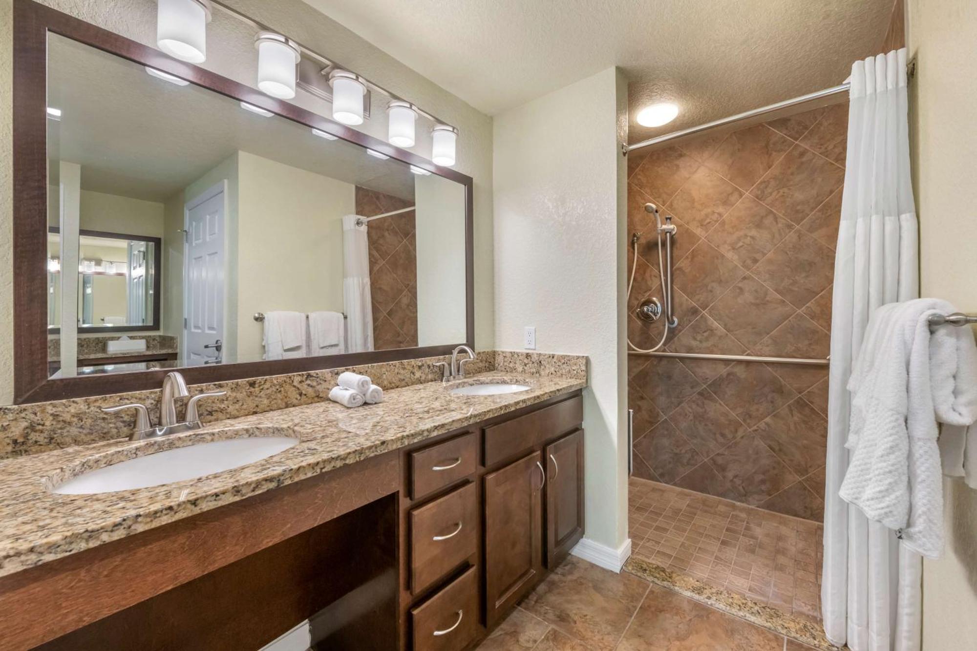 Two Bedroom Suite with Roll-In Shower - Accessible