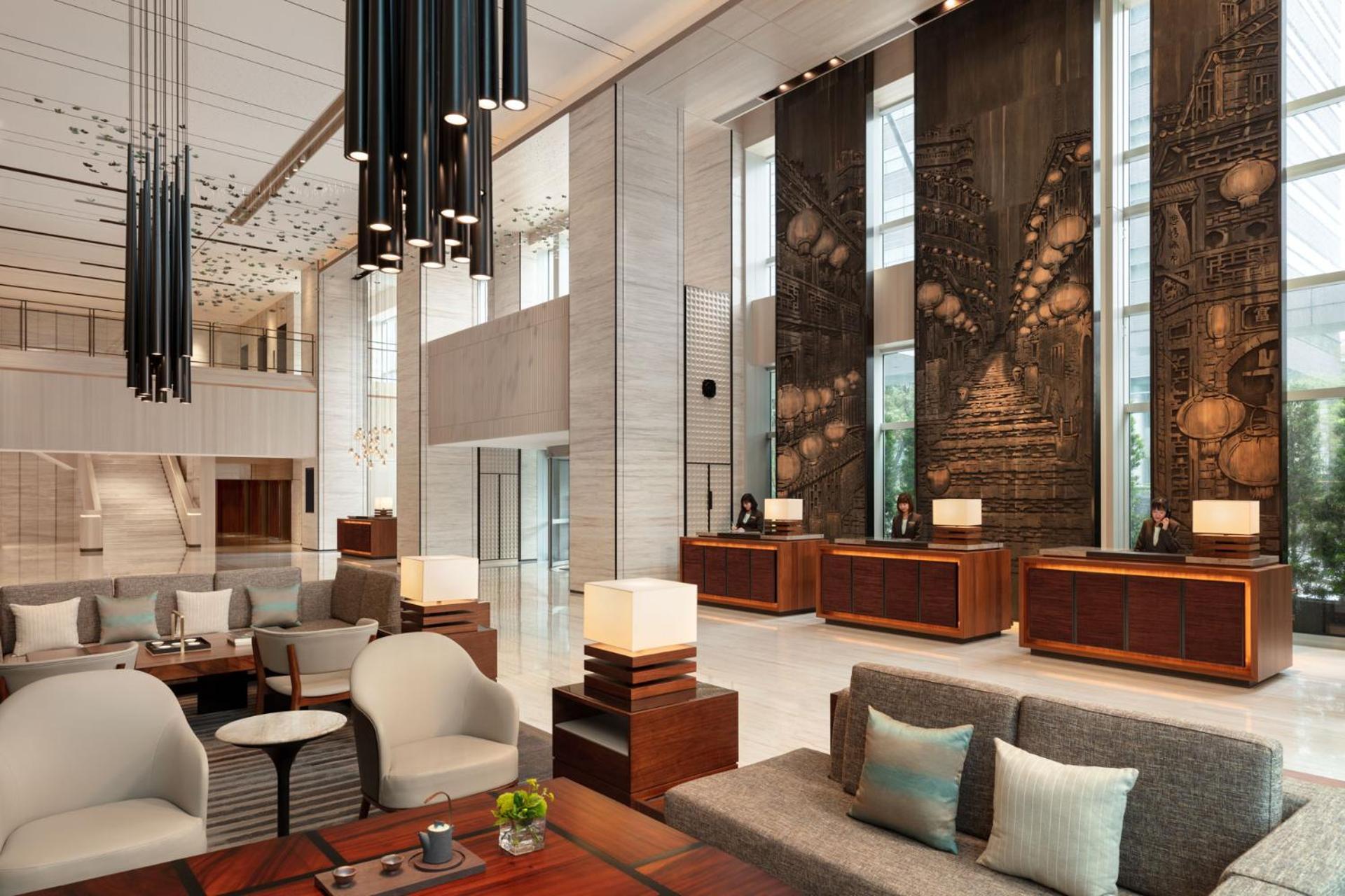 Courtyard Suite, 1 Bedroom Suite, 1 King, City view