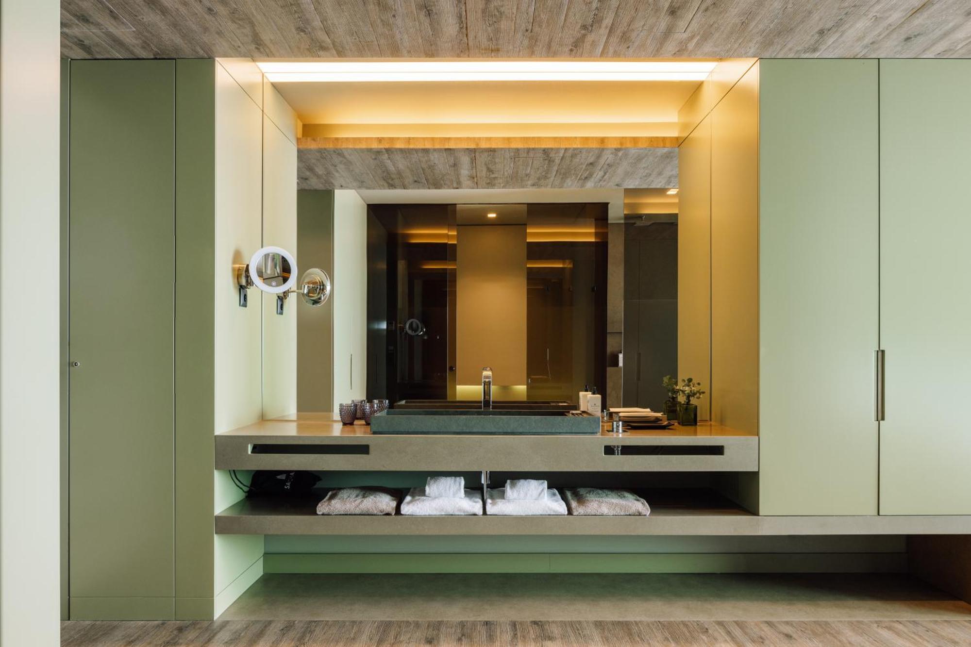 SPE Garden Pool Suite