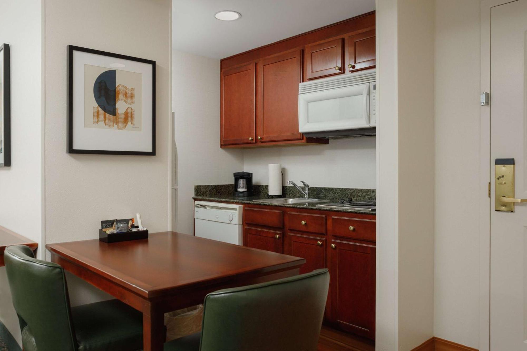 One-Bedroom King Suite