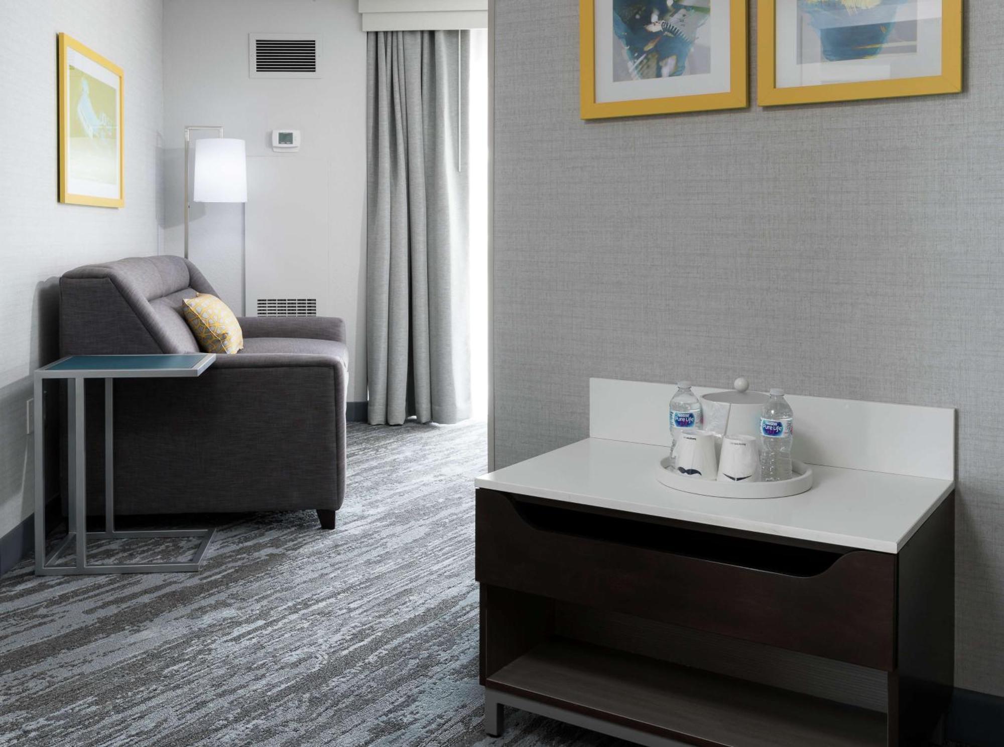 King Room with Balcony - Non-Smoking
