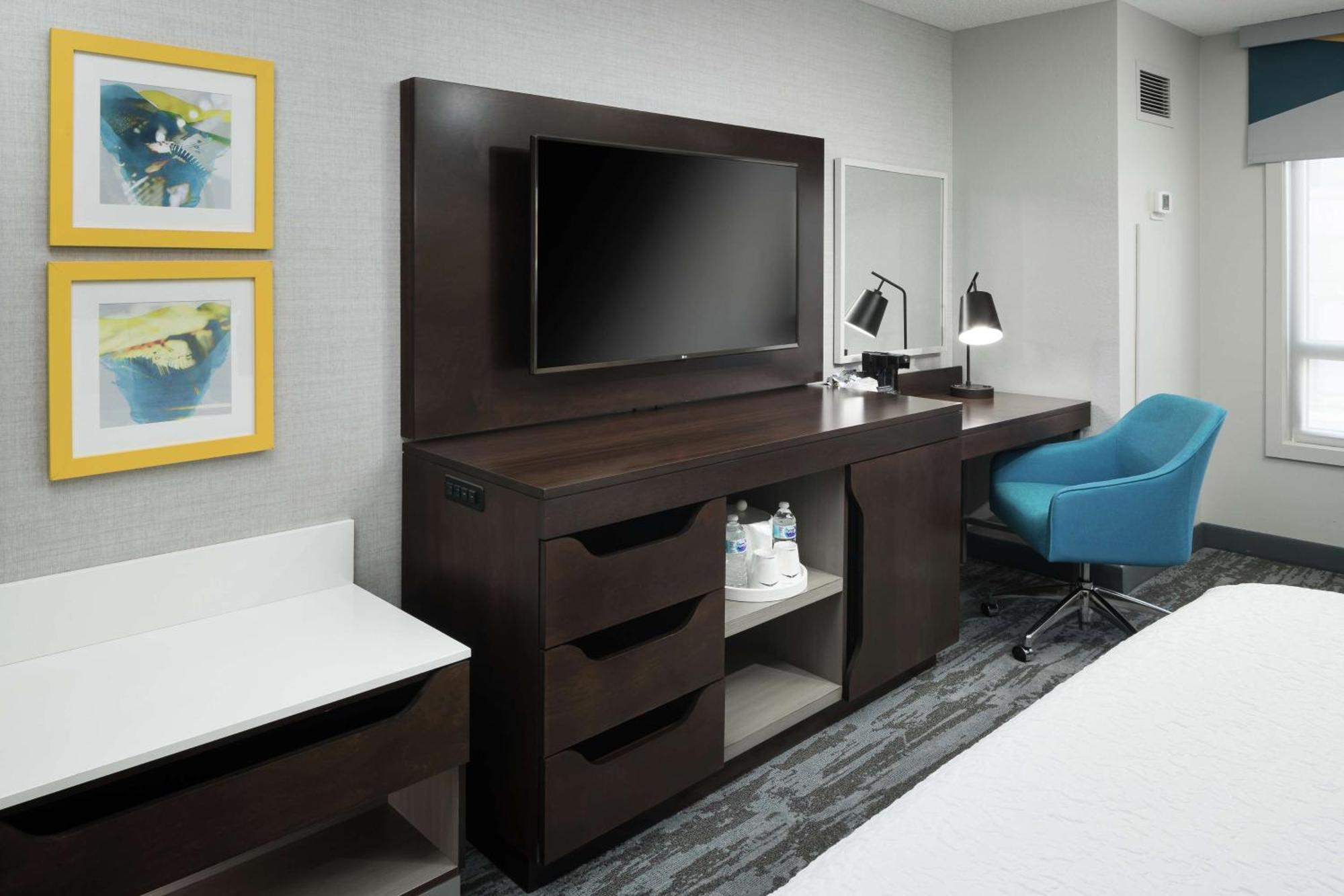 King Room with Sofa Bed