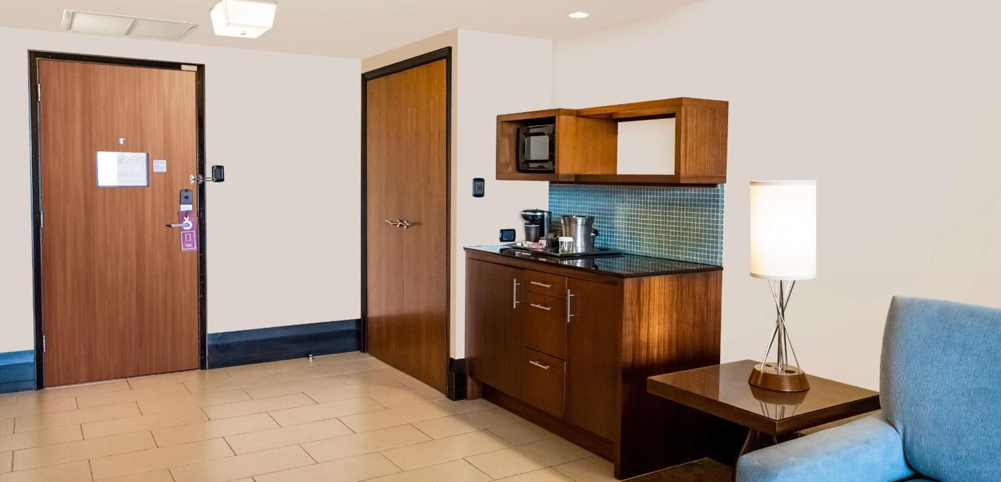 King Studio Suite