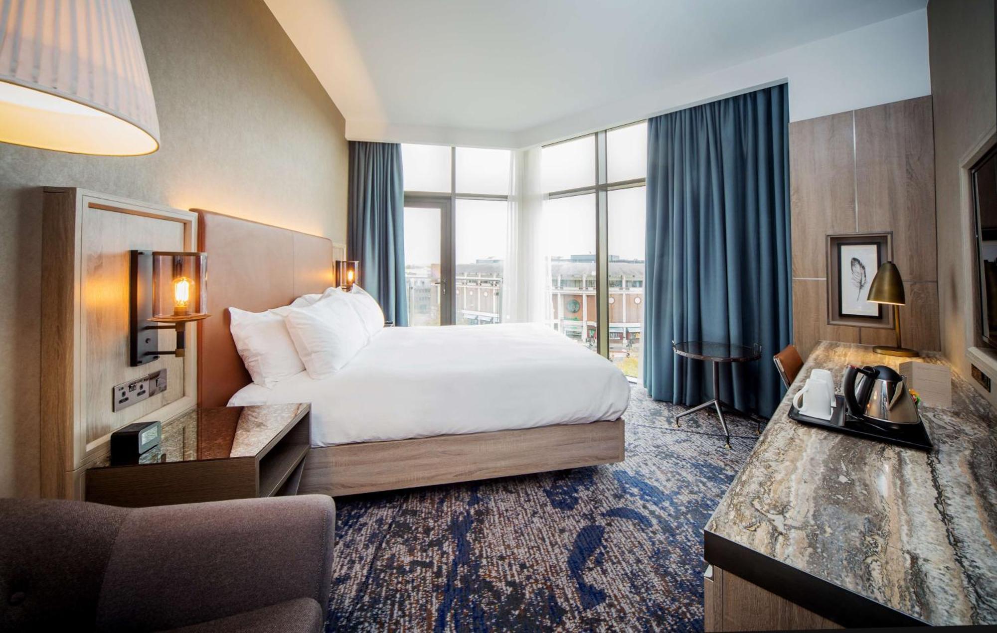 Corner King Room with Balcony