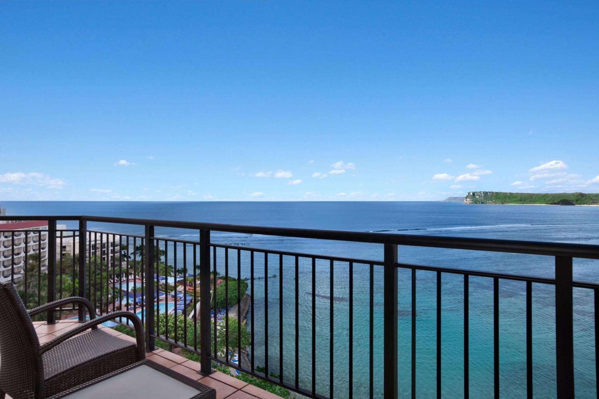 Premier Suite with Ocean View - Lounge Access