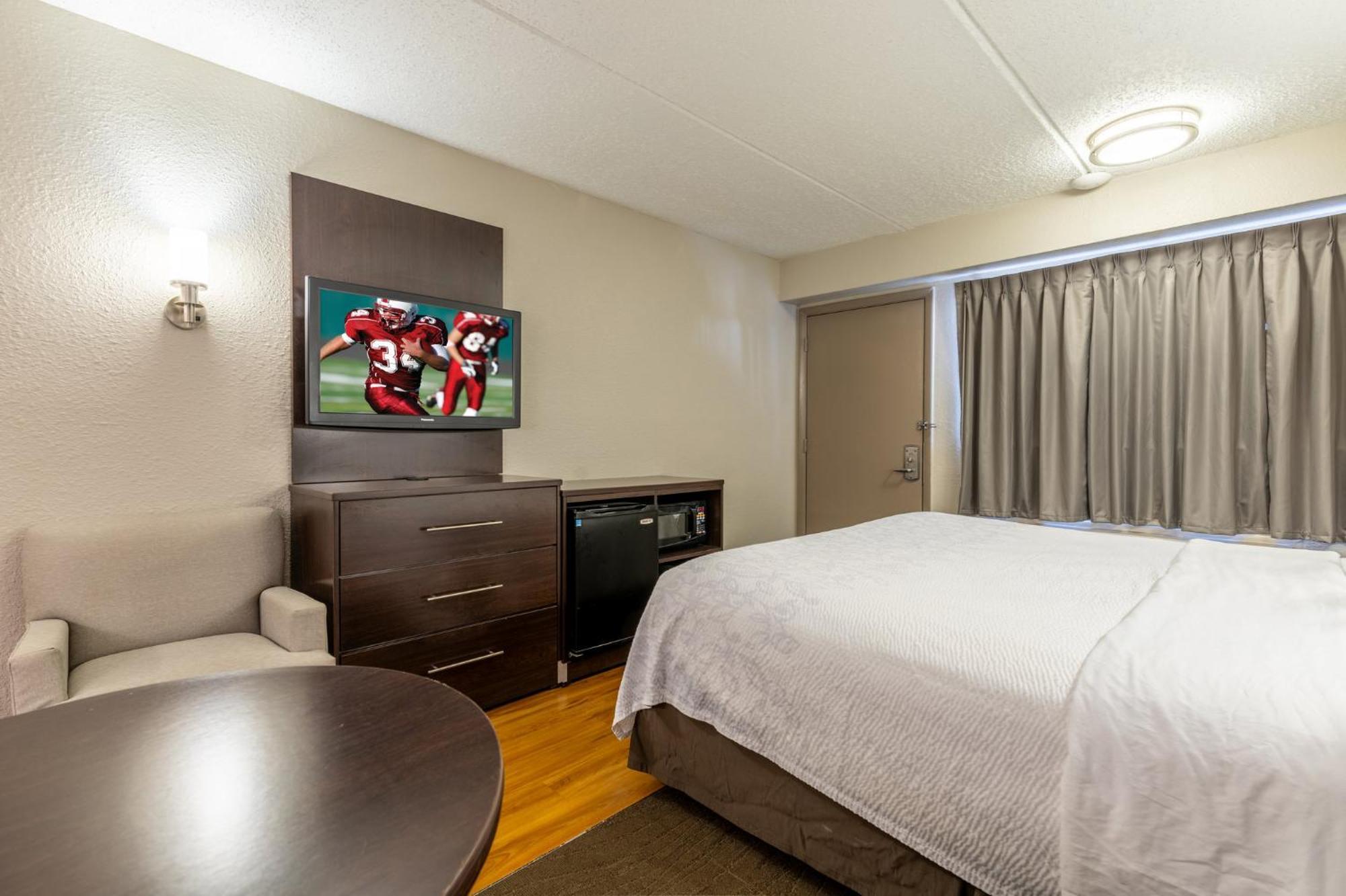 Superior King Room Smoke Free