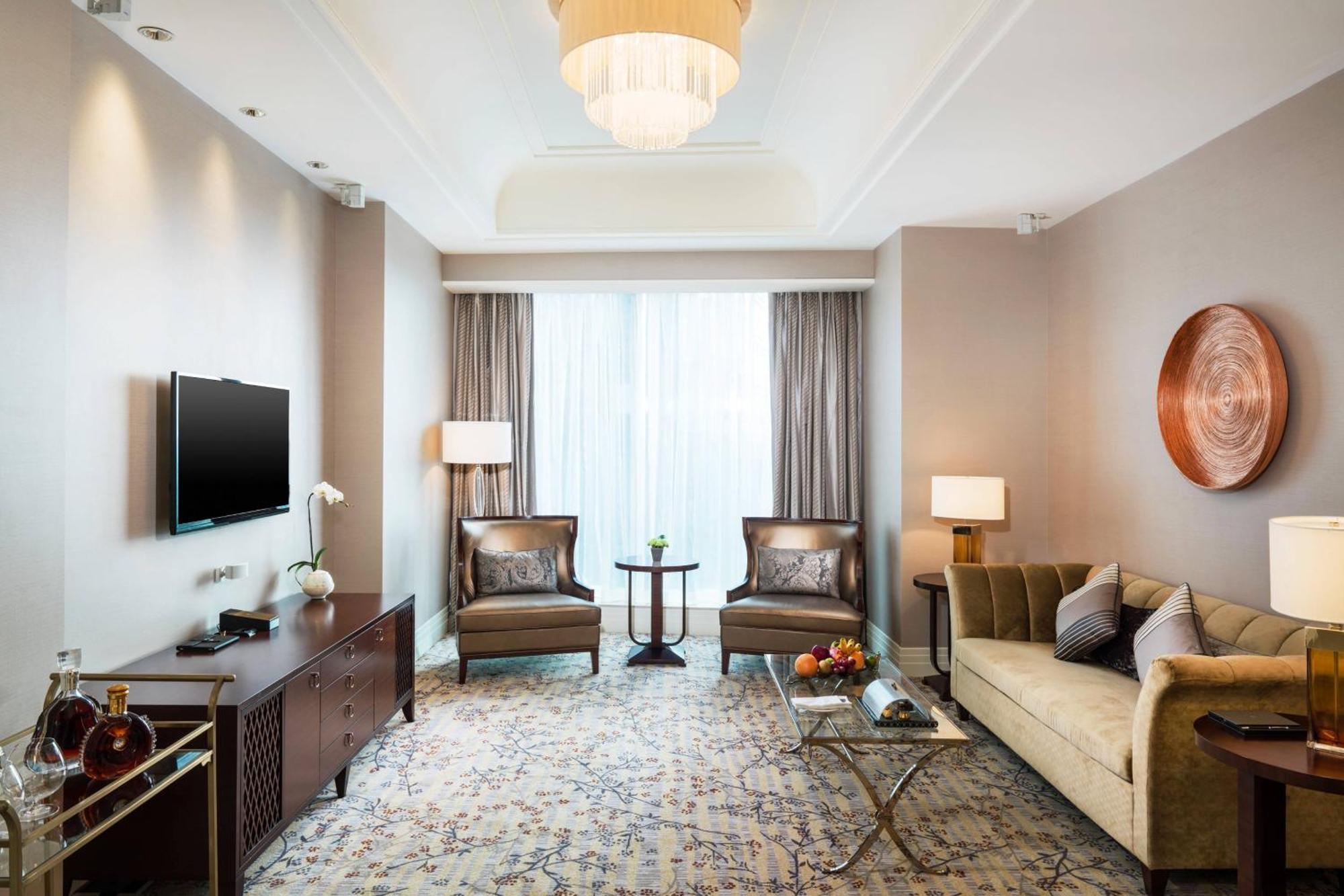Manhattan Suite - One-Bedroom King Suite