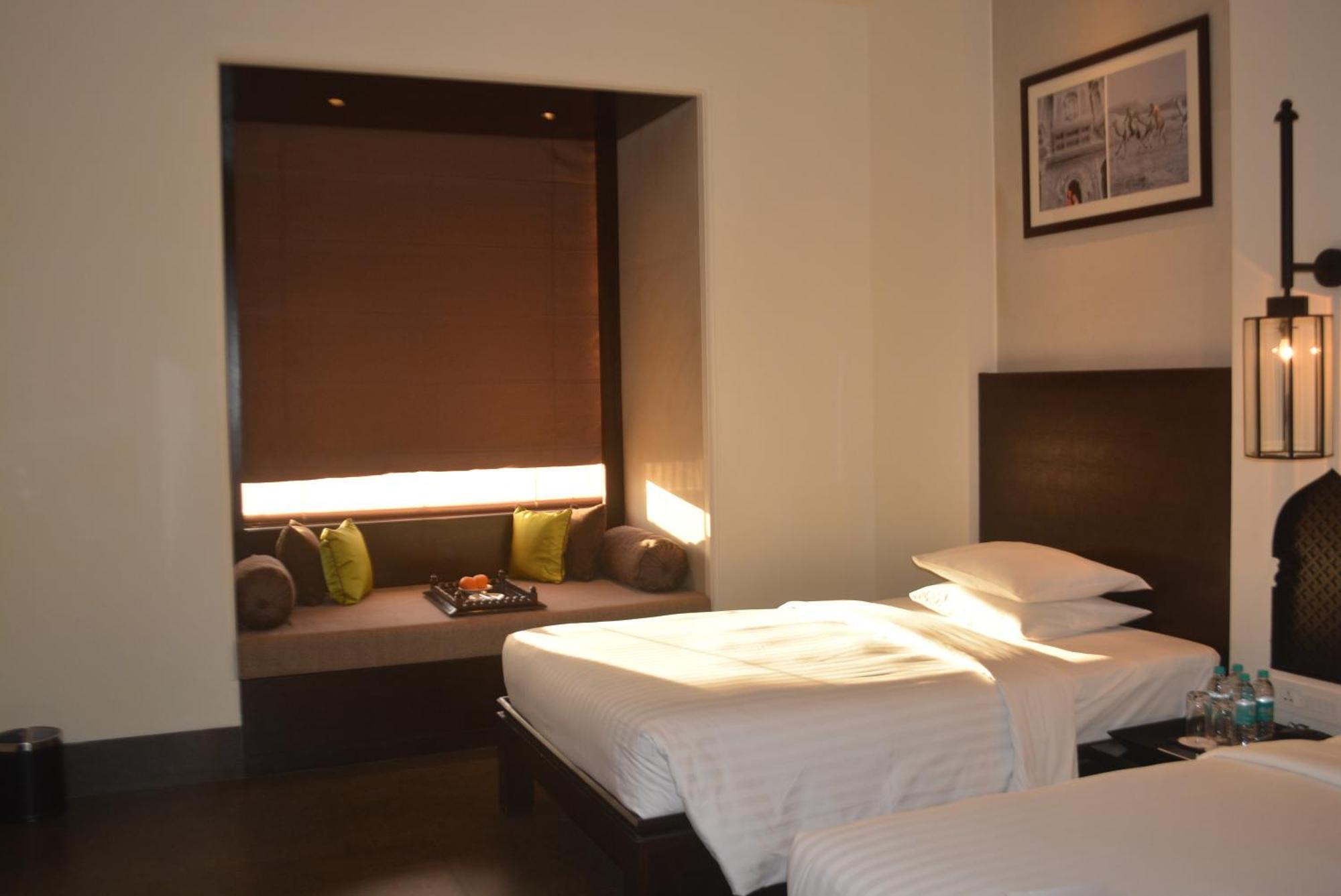 Deluxe Room Twin with 4 Pints of Beer & INR 1000 Hotel Credit and complimentary Hi-Tea