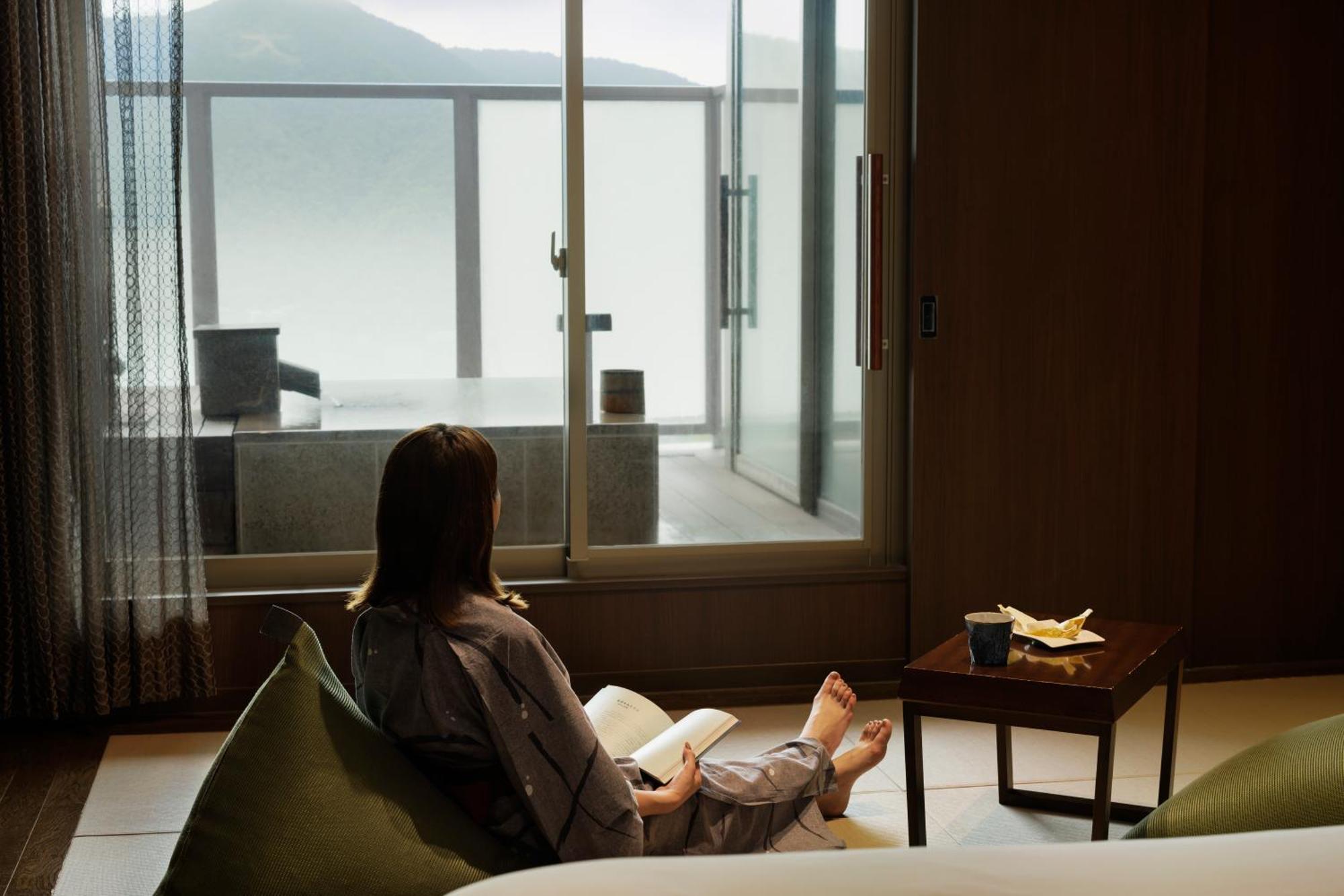 【Main Building】Deluxe Room with Tatami Area and Open-Air Bath