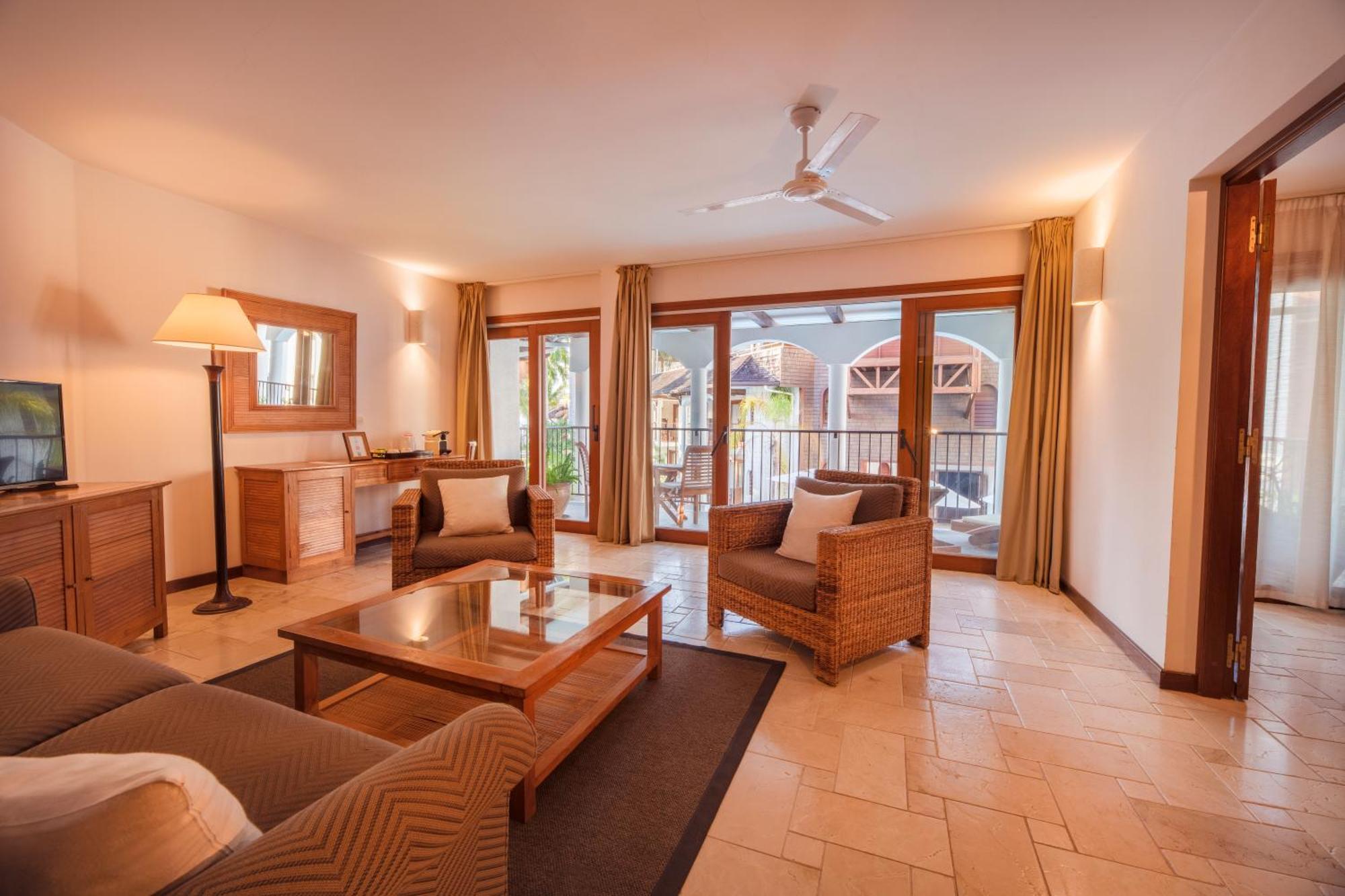Suite triple with pool access
