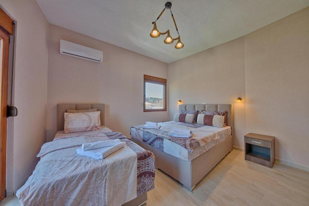 Standard Triple Room with Sea View