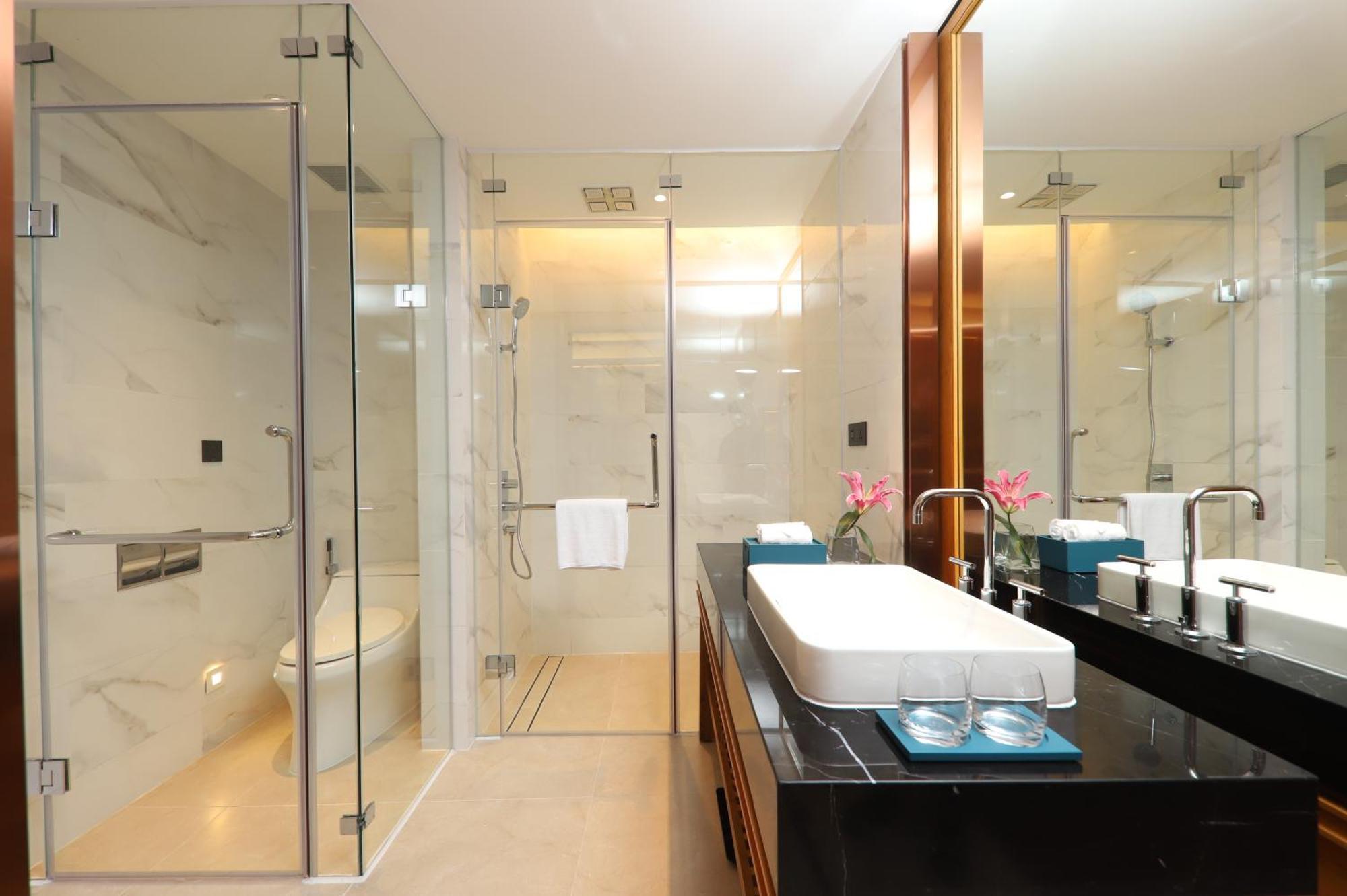 ​Premium Bayview Twin Room