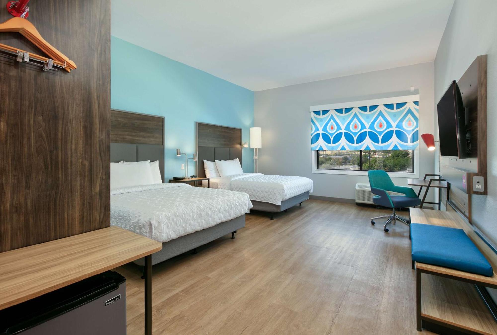 Queen Room with Two Queen Beds - Mobility Access