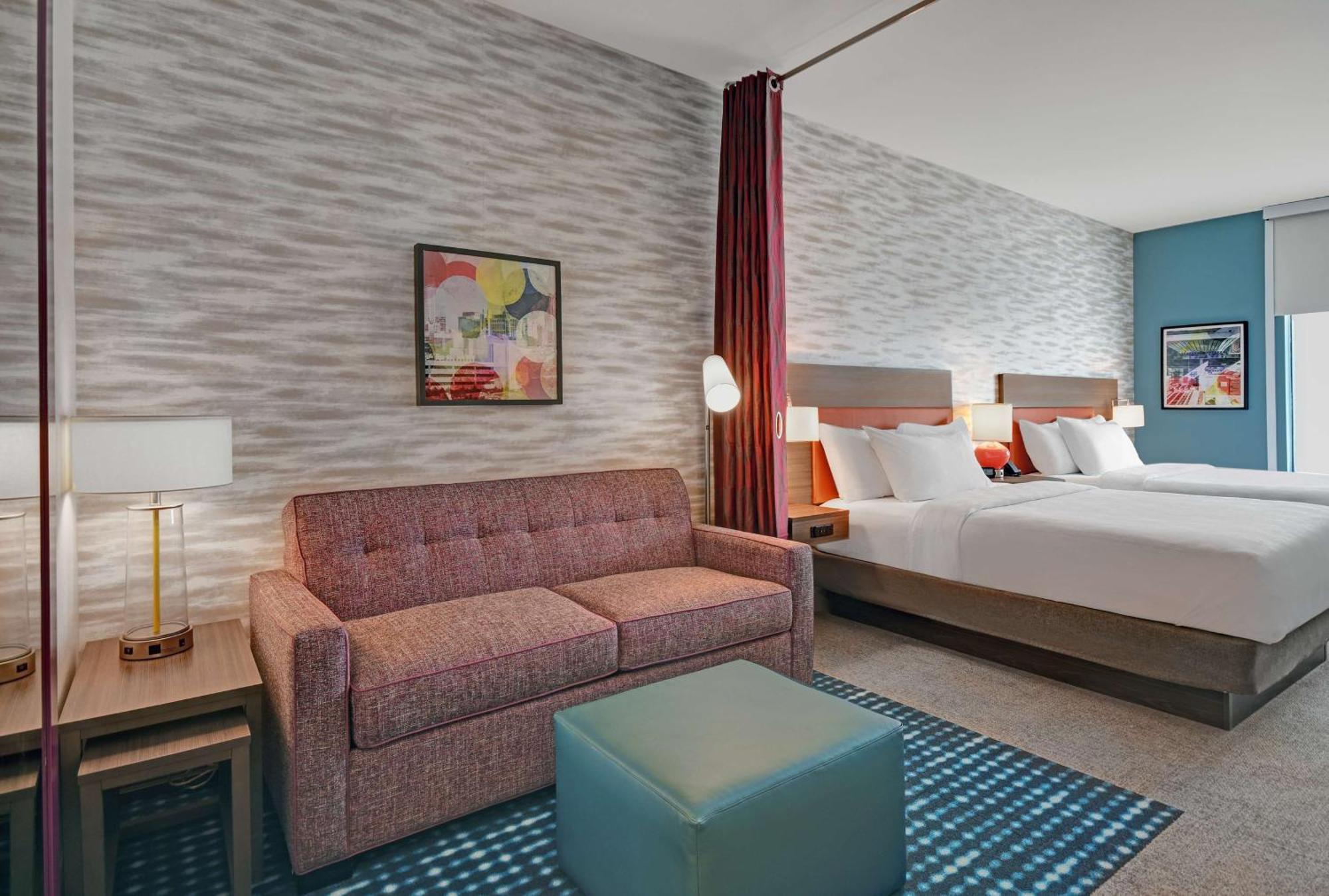 Queen Studio with Two Queen Beds - Non-Smoking