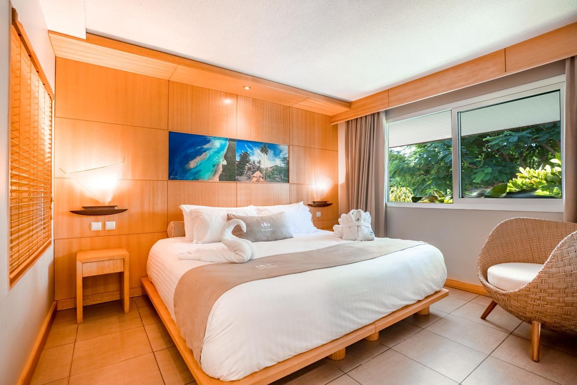 Deluxe King Suite